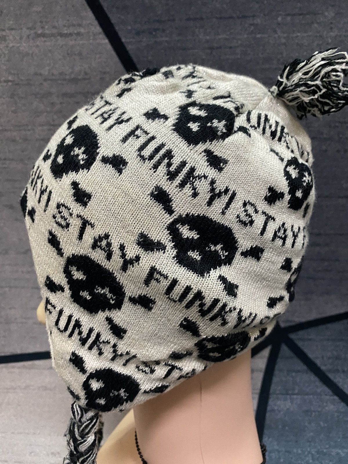 Japanese Brand Japanese Brand Stay funky Skeleton Trapper Beanie Hat Size ONE SIZE - 4 Thumbnail