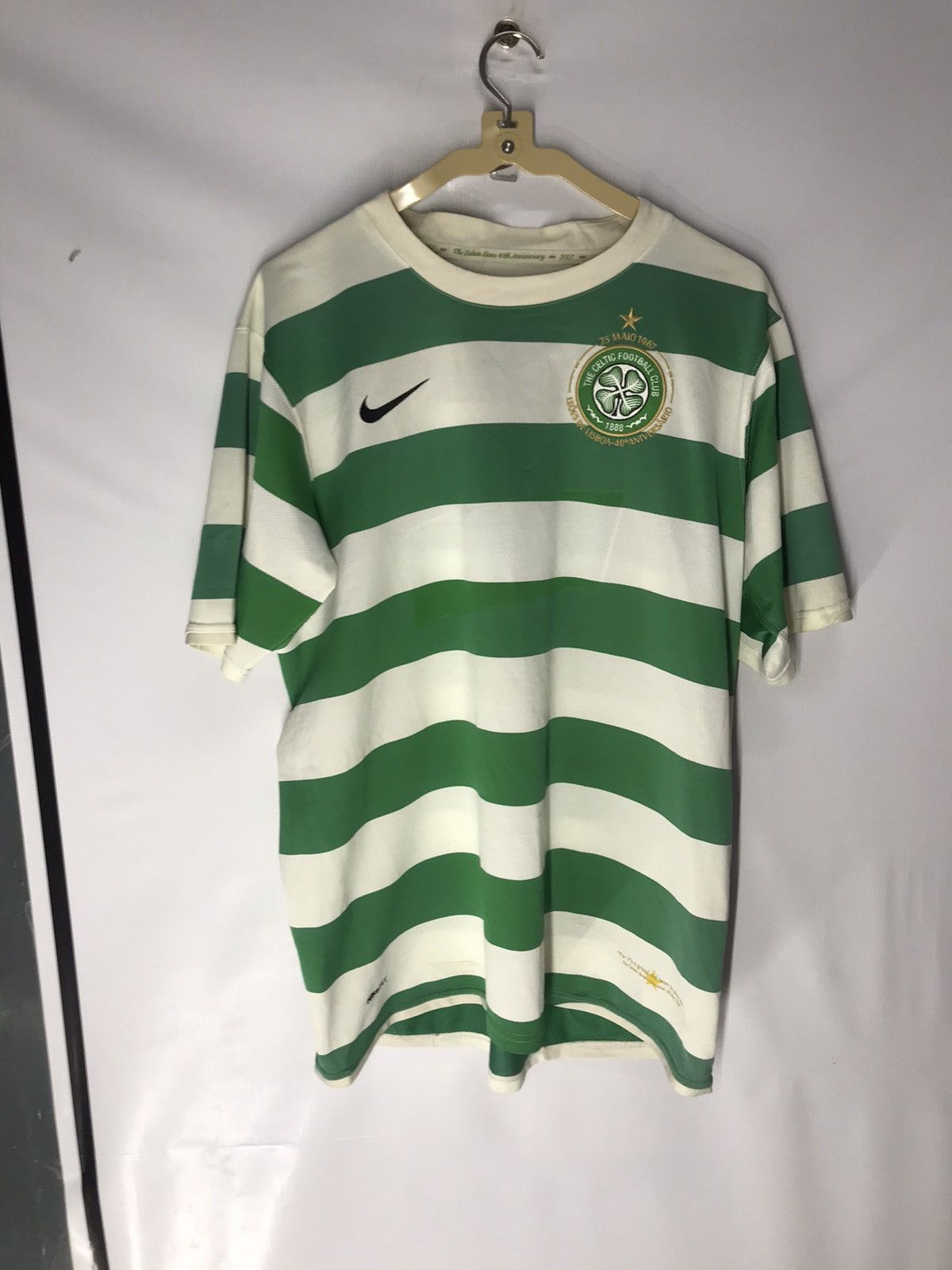 Nike The Celtic football club 40th unniversary Size US L / EU 52-54 / 3 - 8 Thumbnail