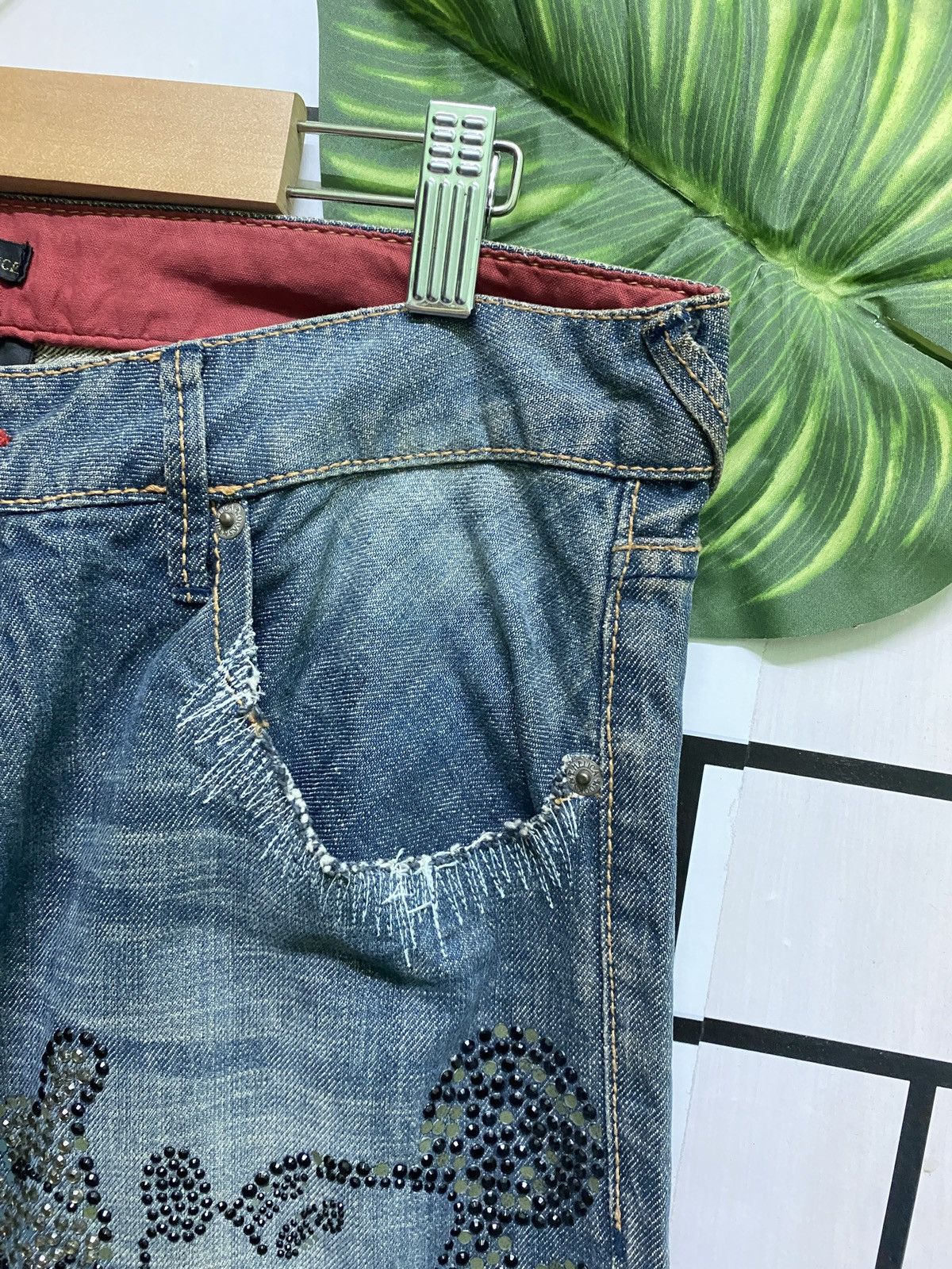 Designer × Disney × Japanese Brand Japan KOOK & CHELICA Mickey Mouse Design Low Rise Denim Size US 30 / EU 46 - 5 Thumbnail