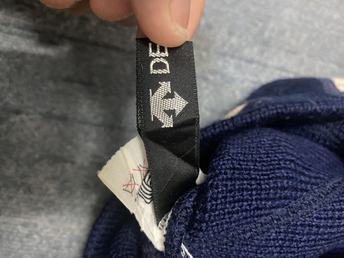 Descente Descente Stripe Patches Logo Beanie Hat Size ONE SIZE - 6 Thumbnail