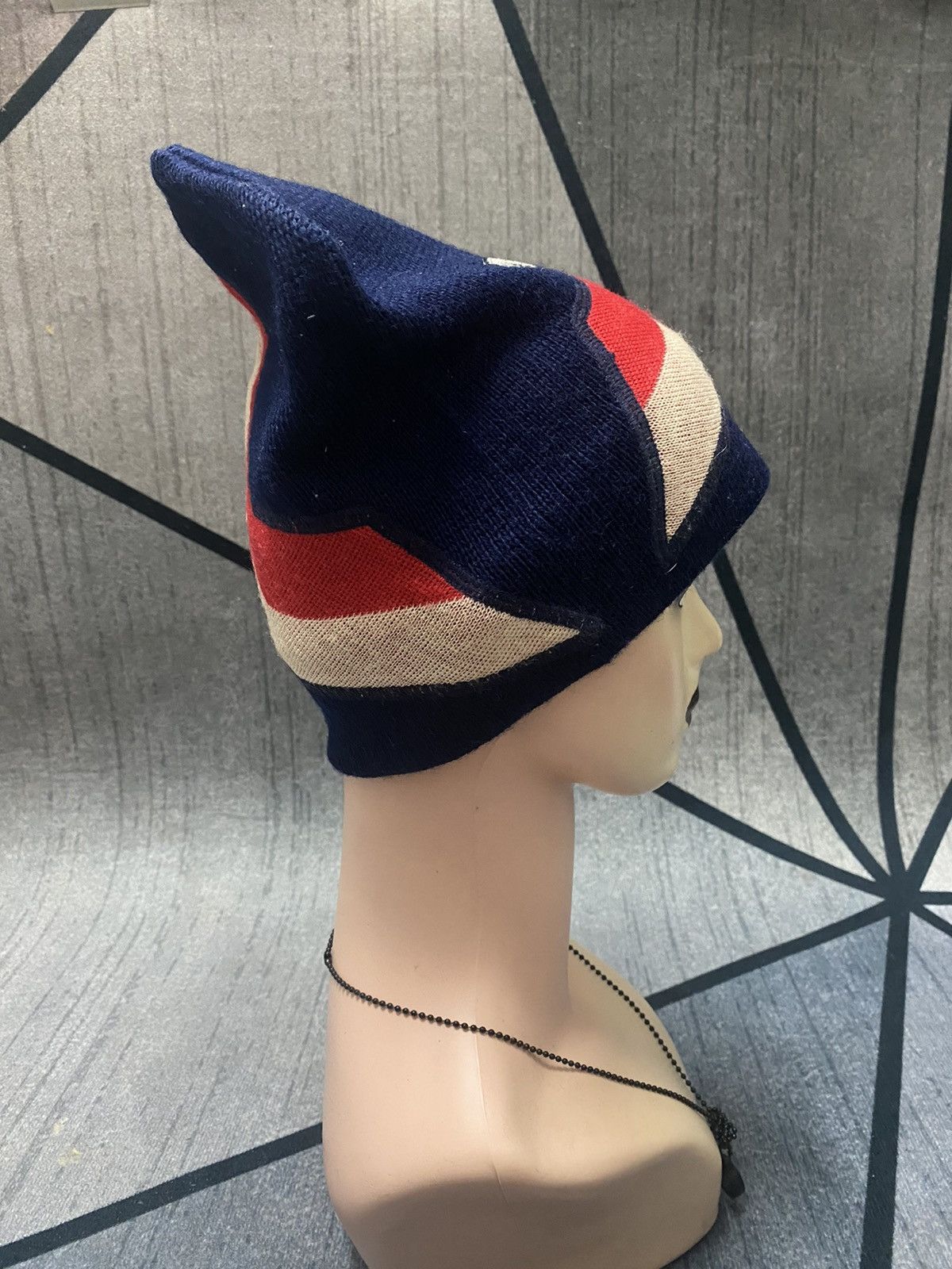 Descente Descente Stripe Patches Logo Beanie Hat Size ONE SIZE - 3 Thumbnail