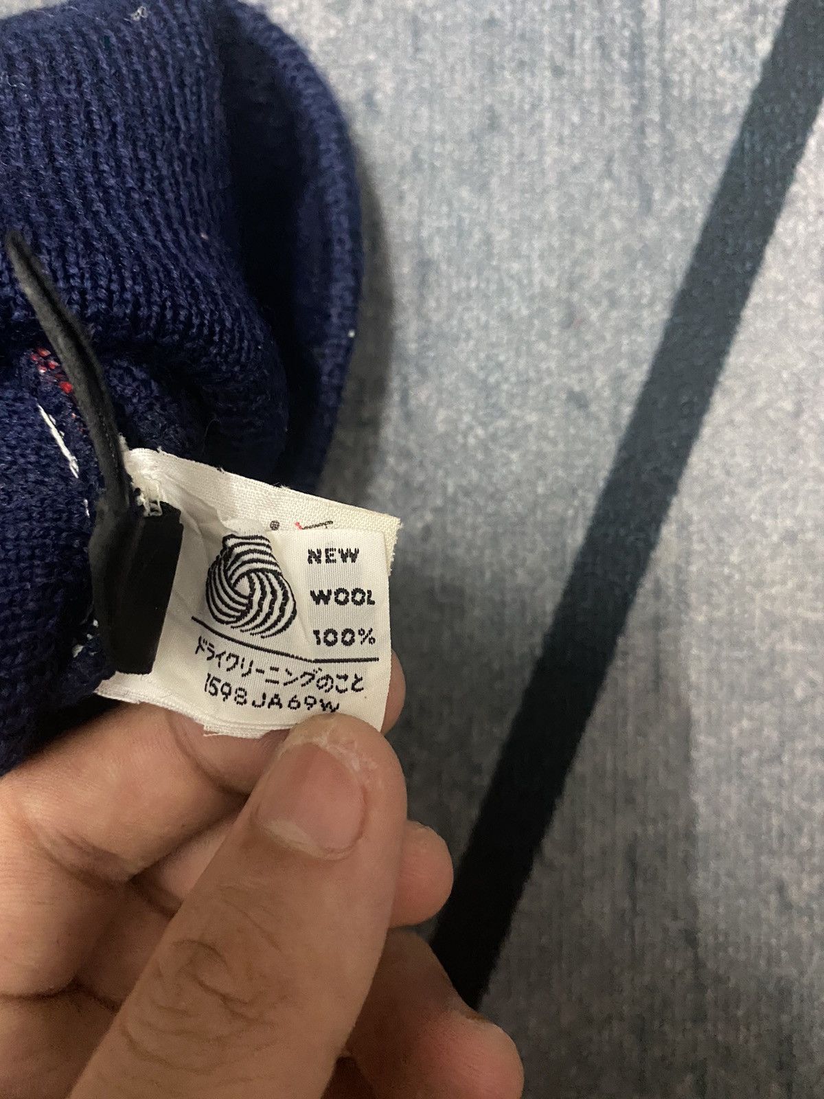 Descente Descente Stripe Patches Logo Beanie Hat Size ONE SIZE - 8 Thumbnail