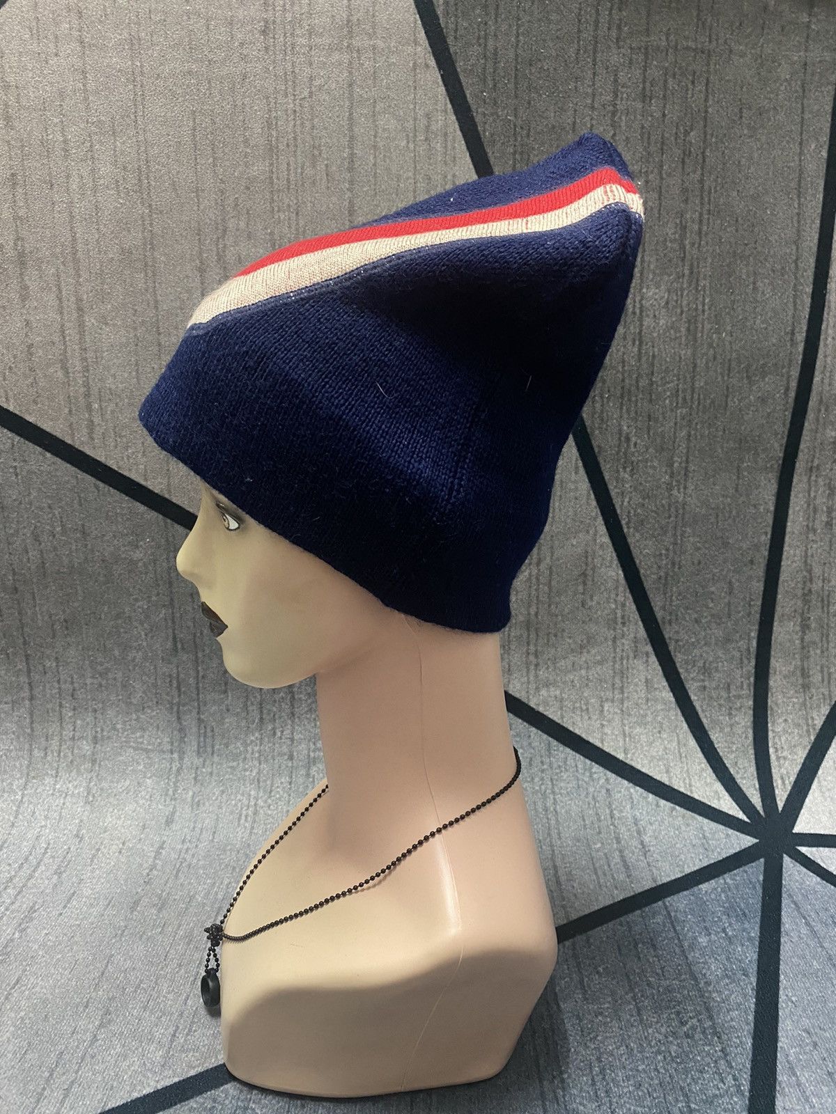 Descente Descente Stripe Patches Logo Beanie Hat Size ONE SIZE - 5 Thumbnail