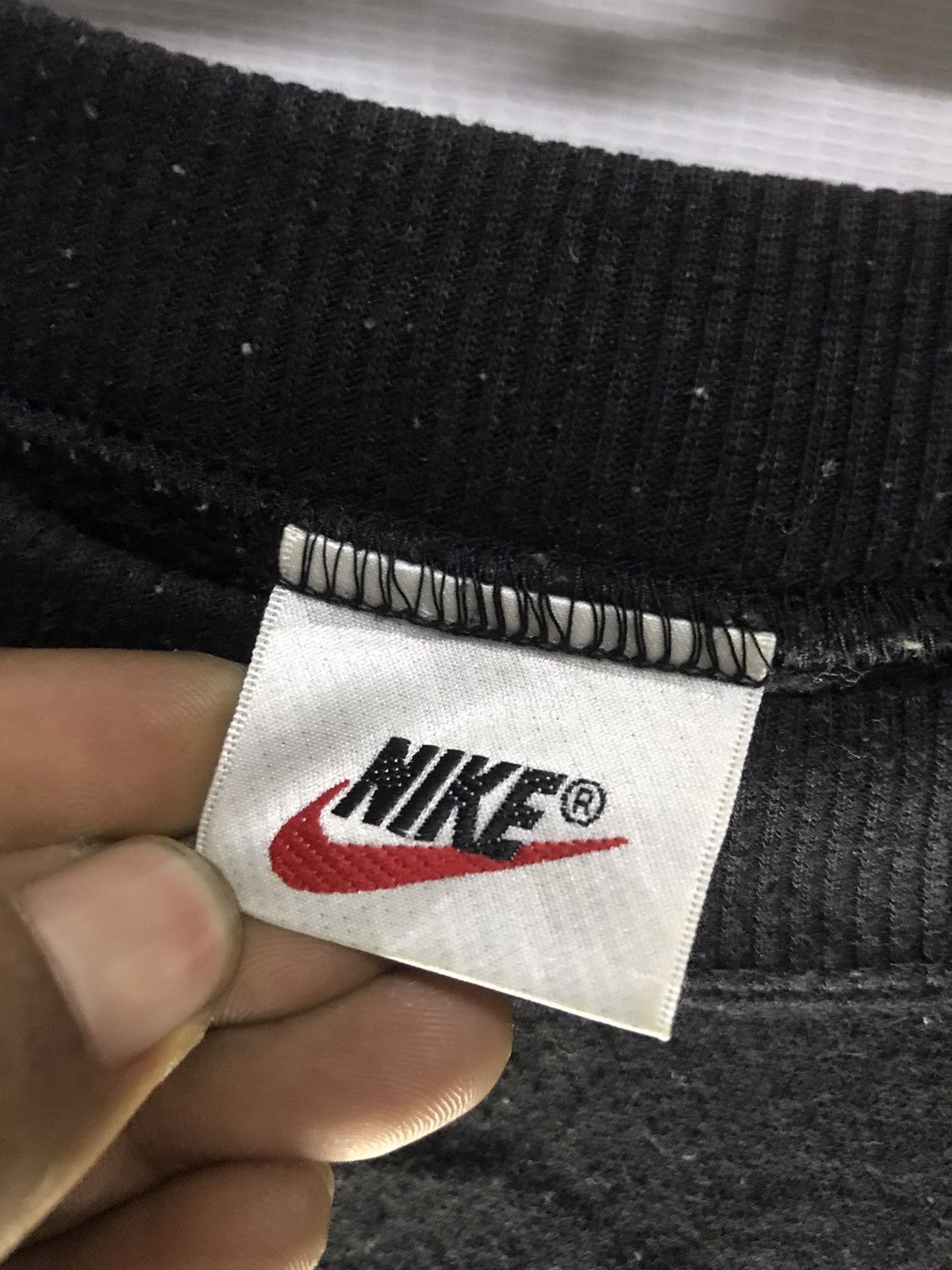 Nike × Vintage Vintage nike small embroidered swoosh crewneck sweatshirt Size US M / EU 48-50 / 2 - 3 Thumbnail