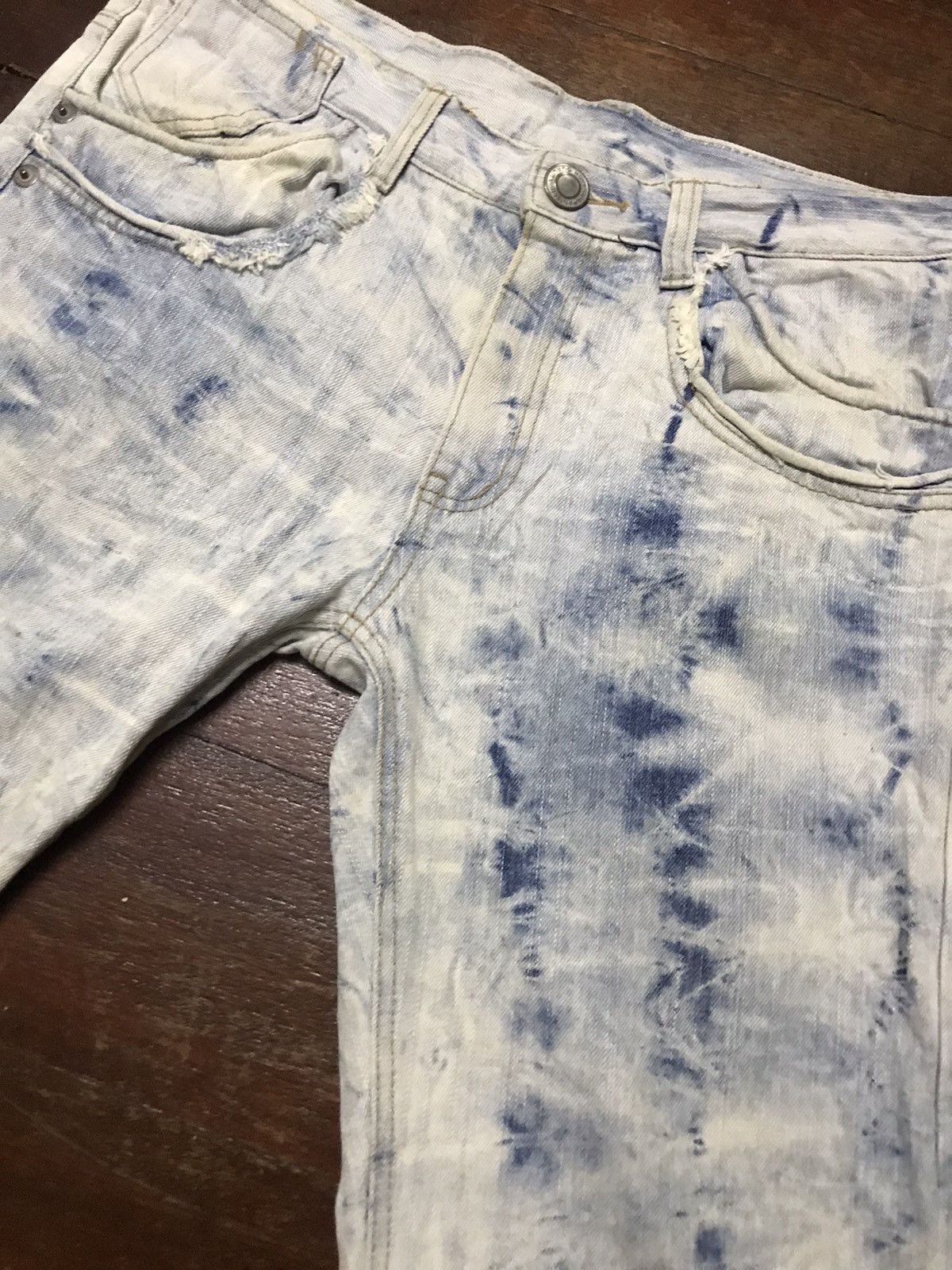 Japanese Brand Unbrand distressed denim acid wash shortpant Size US 35 - 2 Thumbnail
