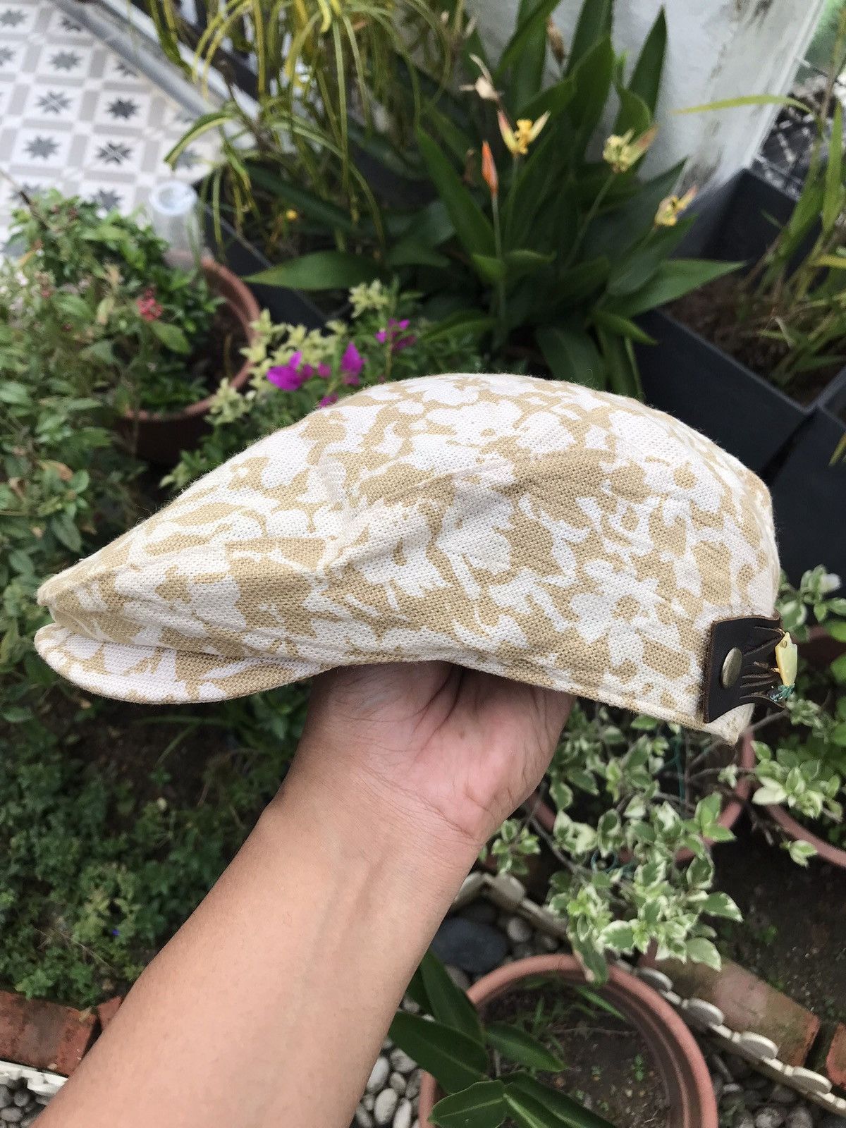 CA4LA ACCEPT OFFER 💥 CA4LA FLORA FLAT CAP HAT WITH STONES🇯🇵 Size ONE SIZE - 1 Thumbnail