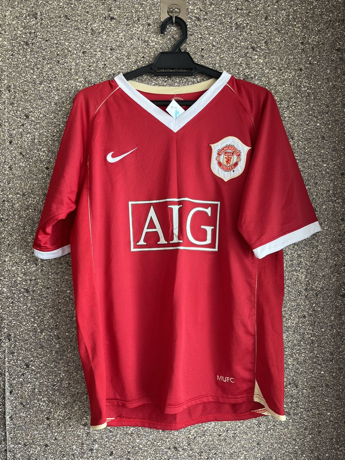 image of Vintage Nike Man Utd Henrik Larsson Ft58 in Red, Men's (Size Medium)