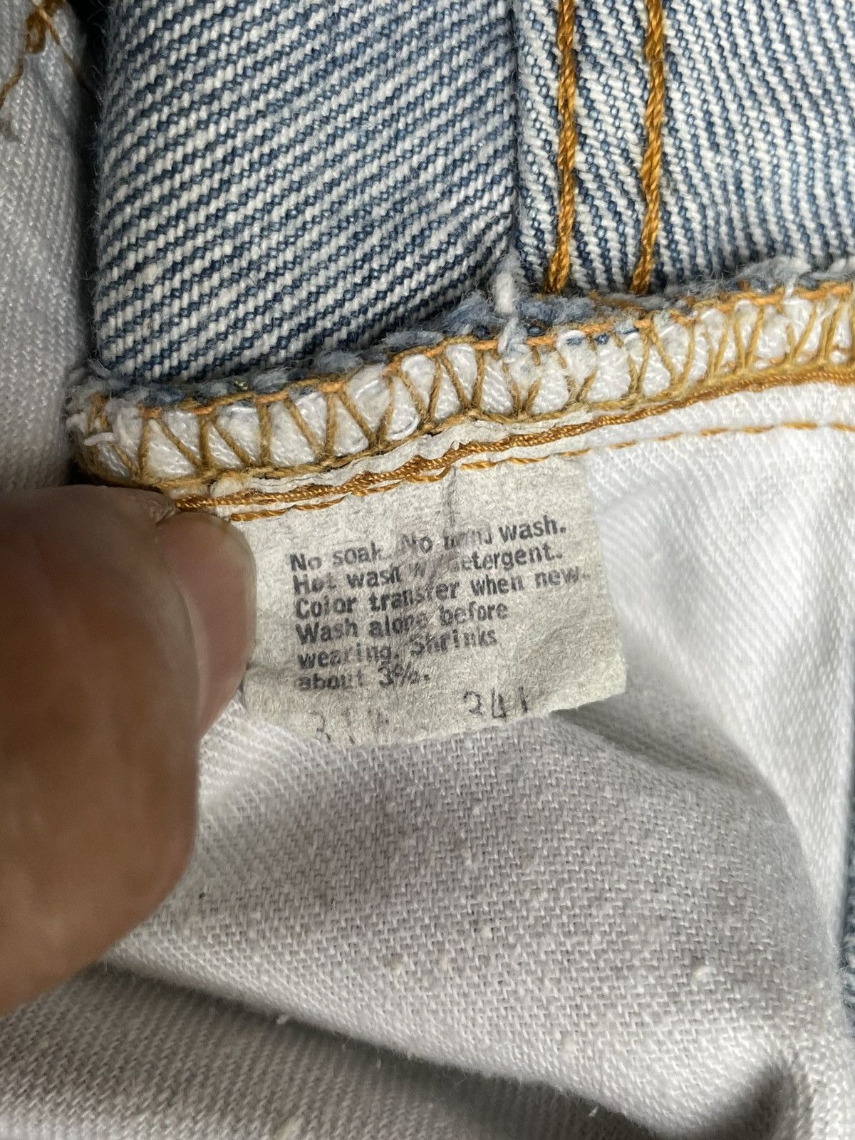 Levi's Levis 505 e 1982 Vintage Aging Distressed Denim Size US 31 - 17 Thumbnail