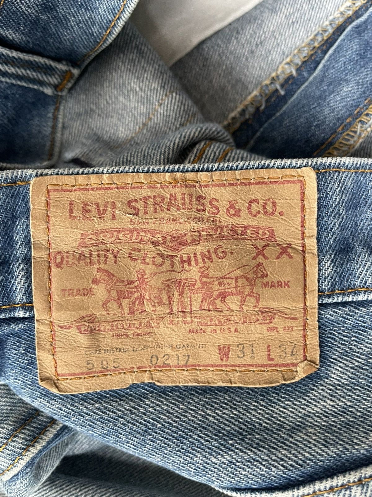 Levi's Levis 505 e 1982 Vintage Aging Distressed Denim Size US 31 - 15 Thumbnail