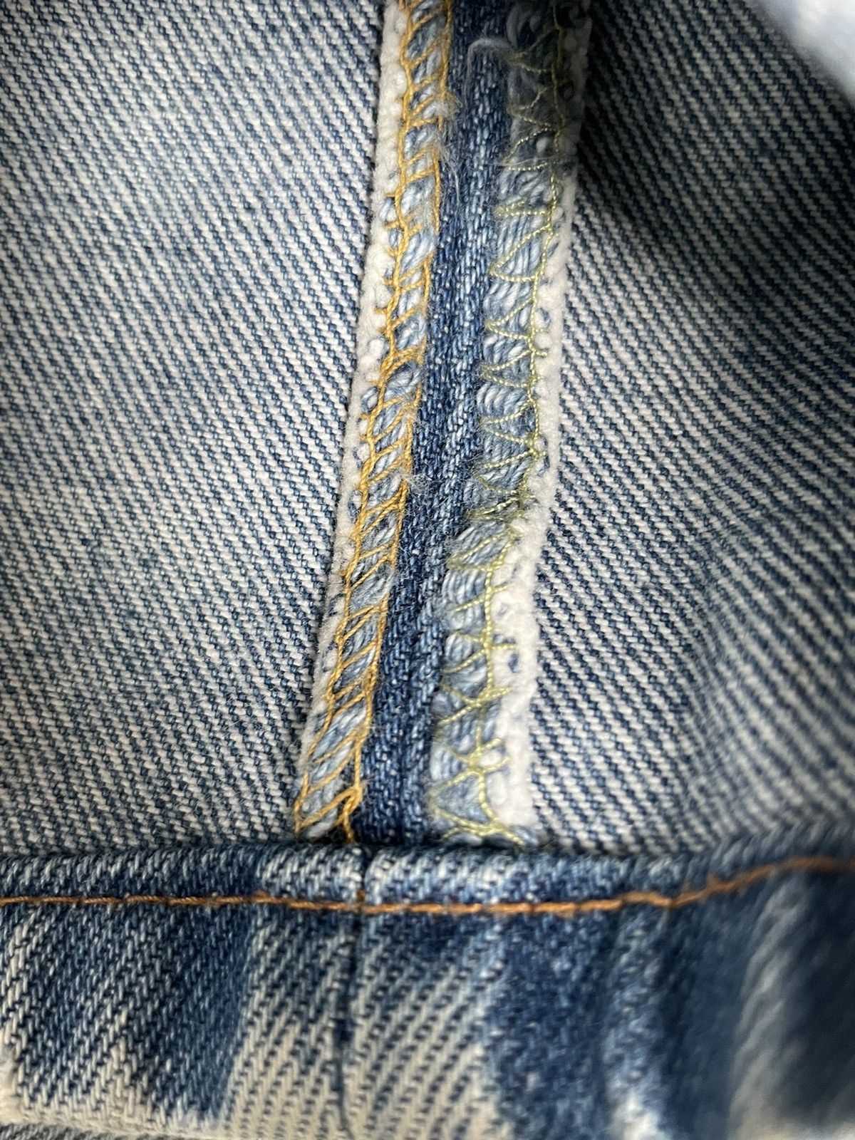 Levi's Levis 505 e 1982 Vintage Aging Distressed Denim Size US 31 - 14 Thumbnail