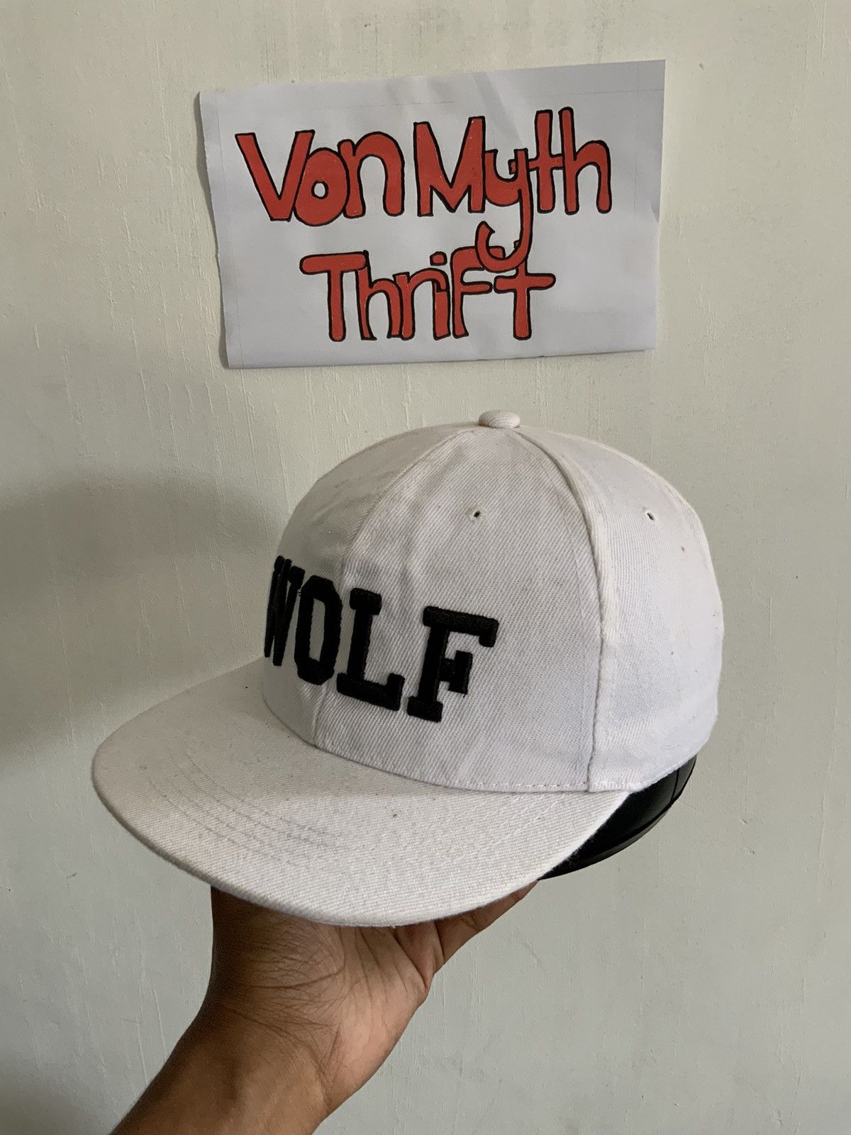 If Six Was Nine Wolf Embroidered White Hat Size ONE SIZE - 2 Thumbnail