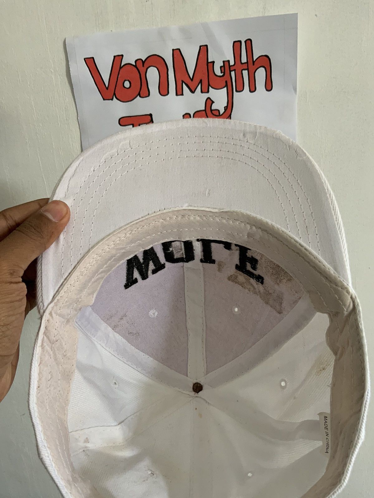 If Six Was Nine Wolf Embroidered White Hat Size ONE SIZE - 8 Thumbnail