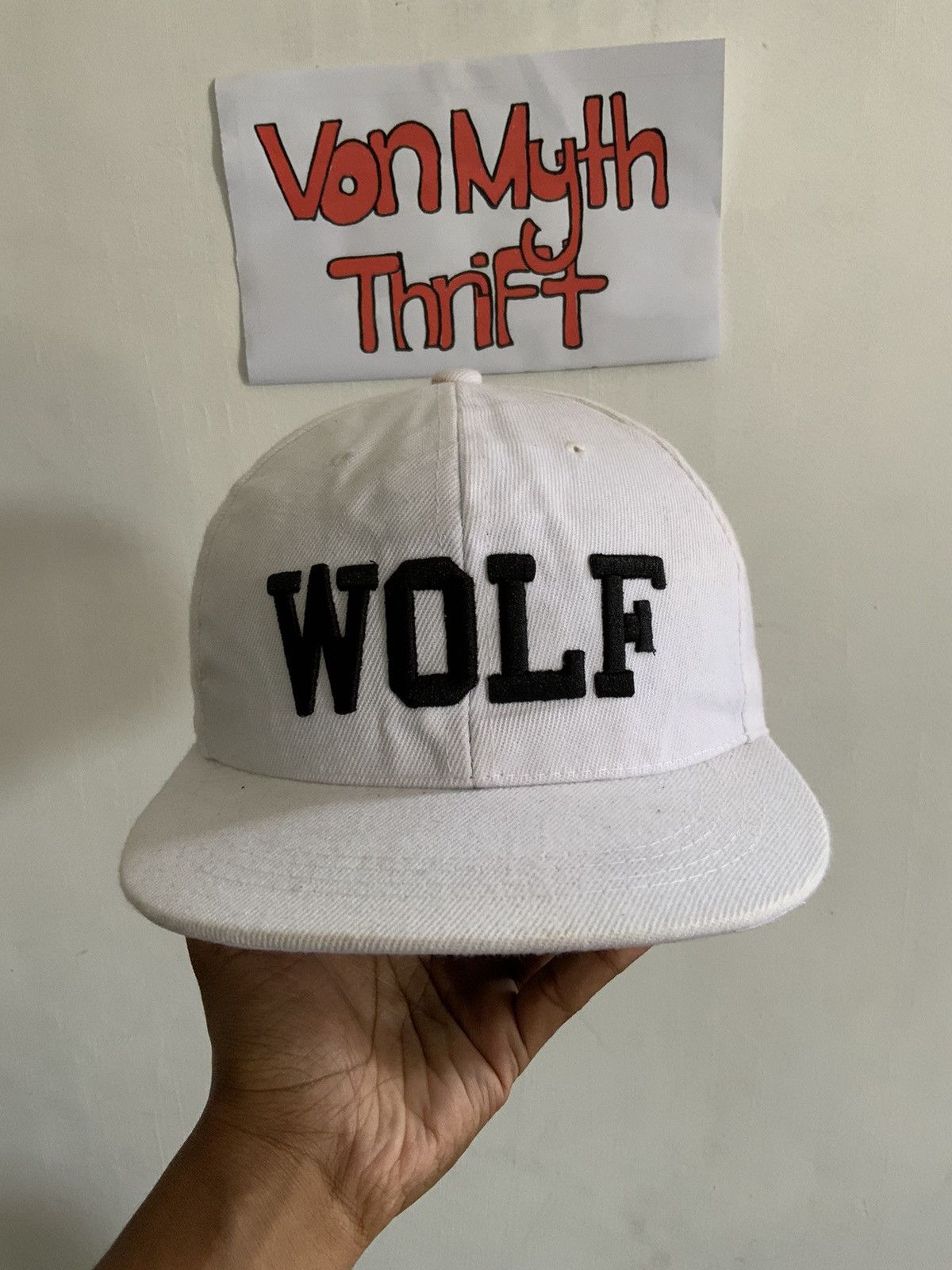 If Six Was Nine Wolf Embroidered White Hat Size ONE SIZE - 1 Thumbnail