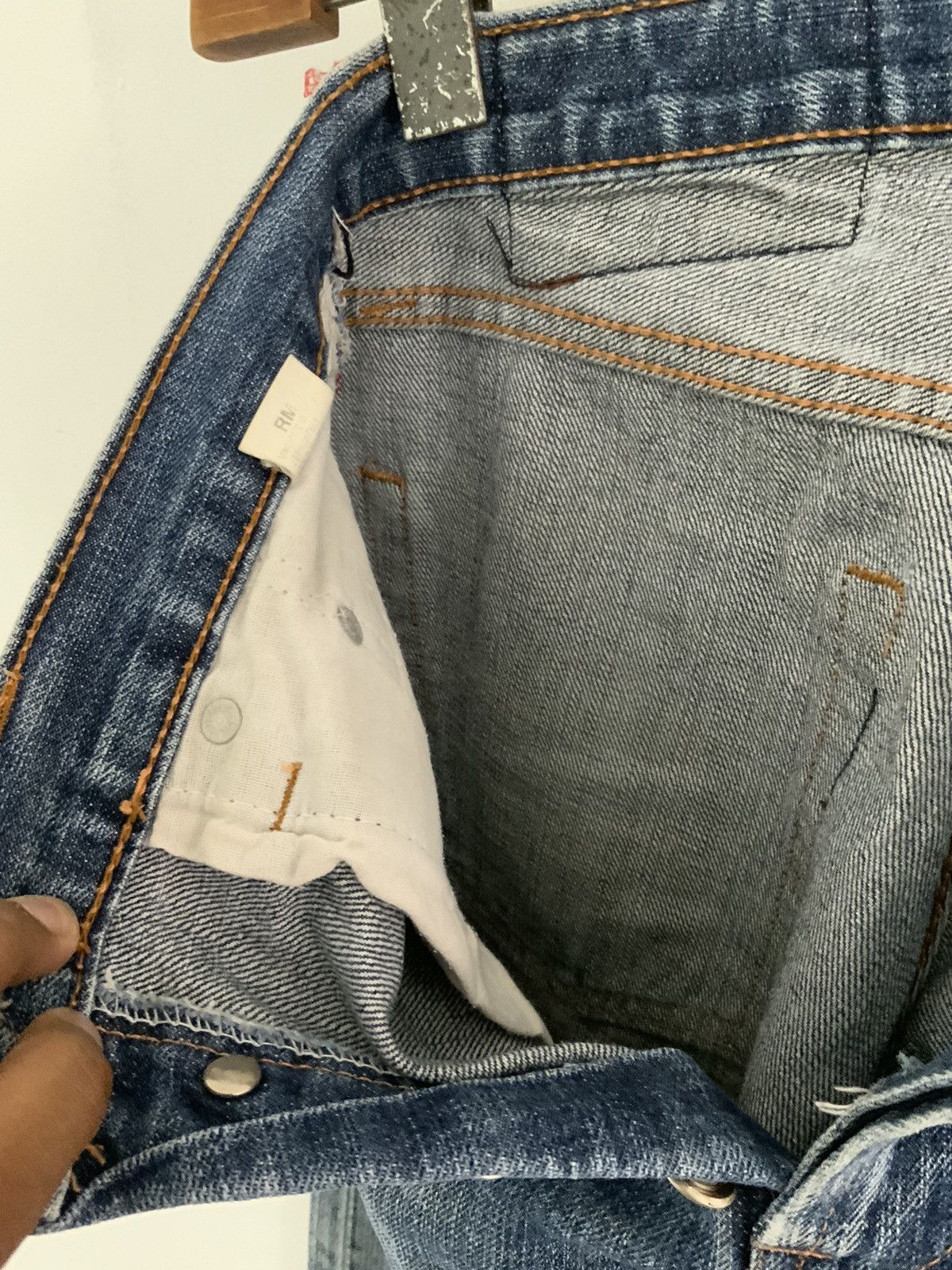 Levi's Vintage Big E Levi’s Selvedge Distressed Jeans Size US 28 / EU 44 - 18 Thumbnail