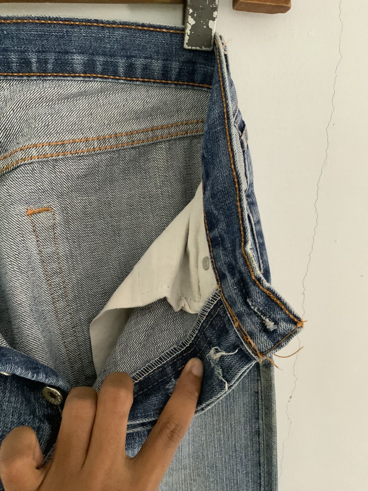 Levi's Vintage Big E Levi’s Selvedge Distressed Jeans Size US 28 / EU 44 - 19 Thumbnail