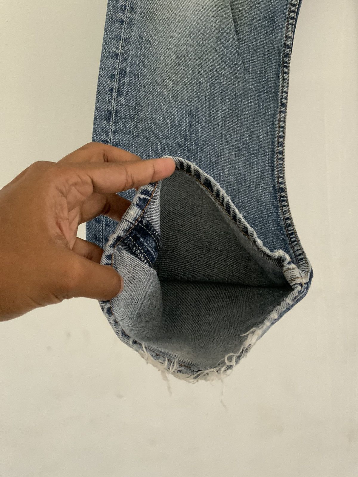 Eddie Bauer Eddie Bauer Distressed Denim Jean Size US 35 - 8 Thumbnail