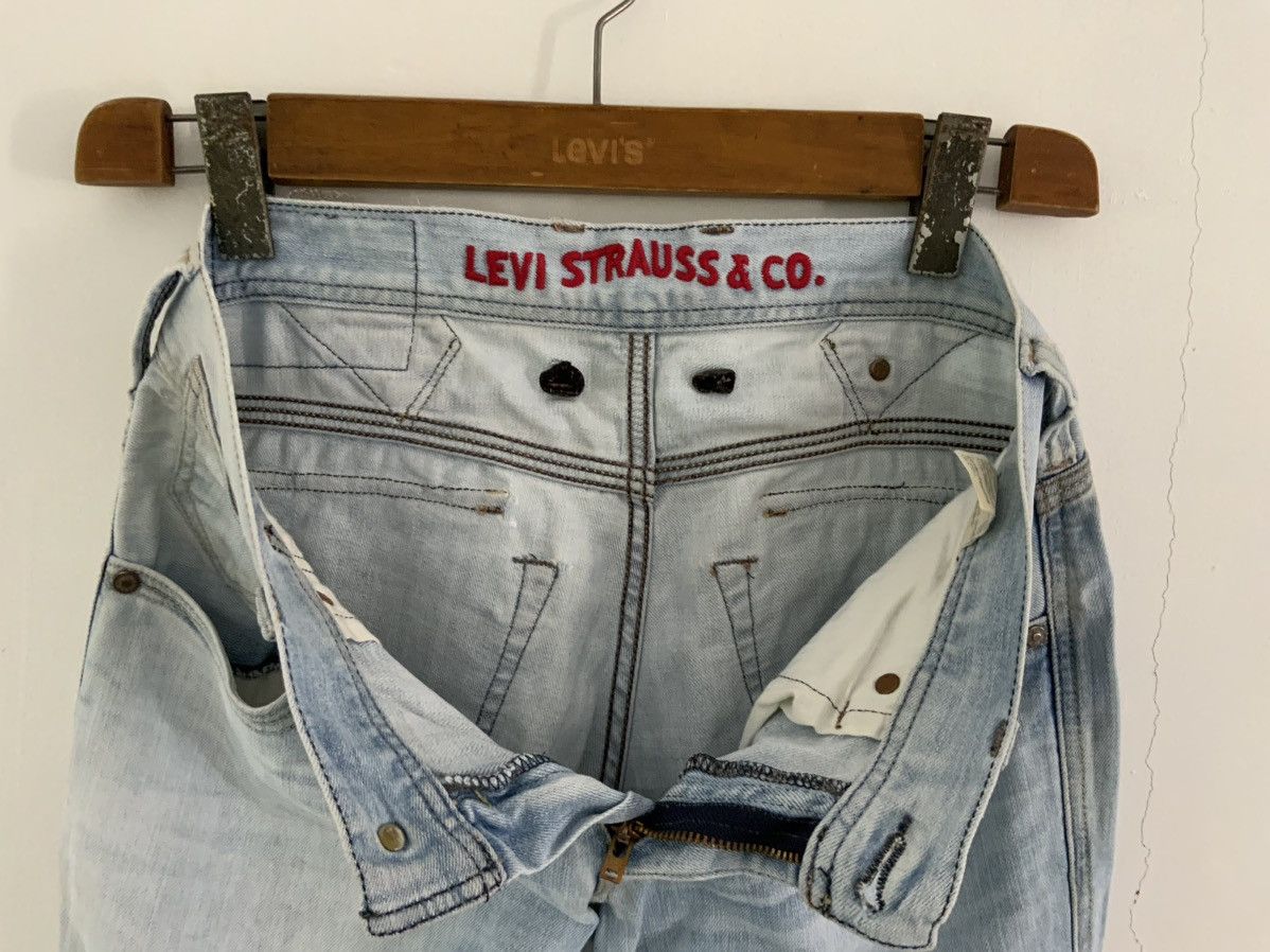 Levi's Vintage Levi’s Strauss Boot Cut Light Wash Distressed Denim Size US 29 - 16 Thumbnail