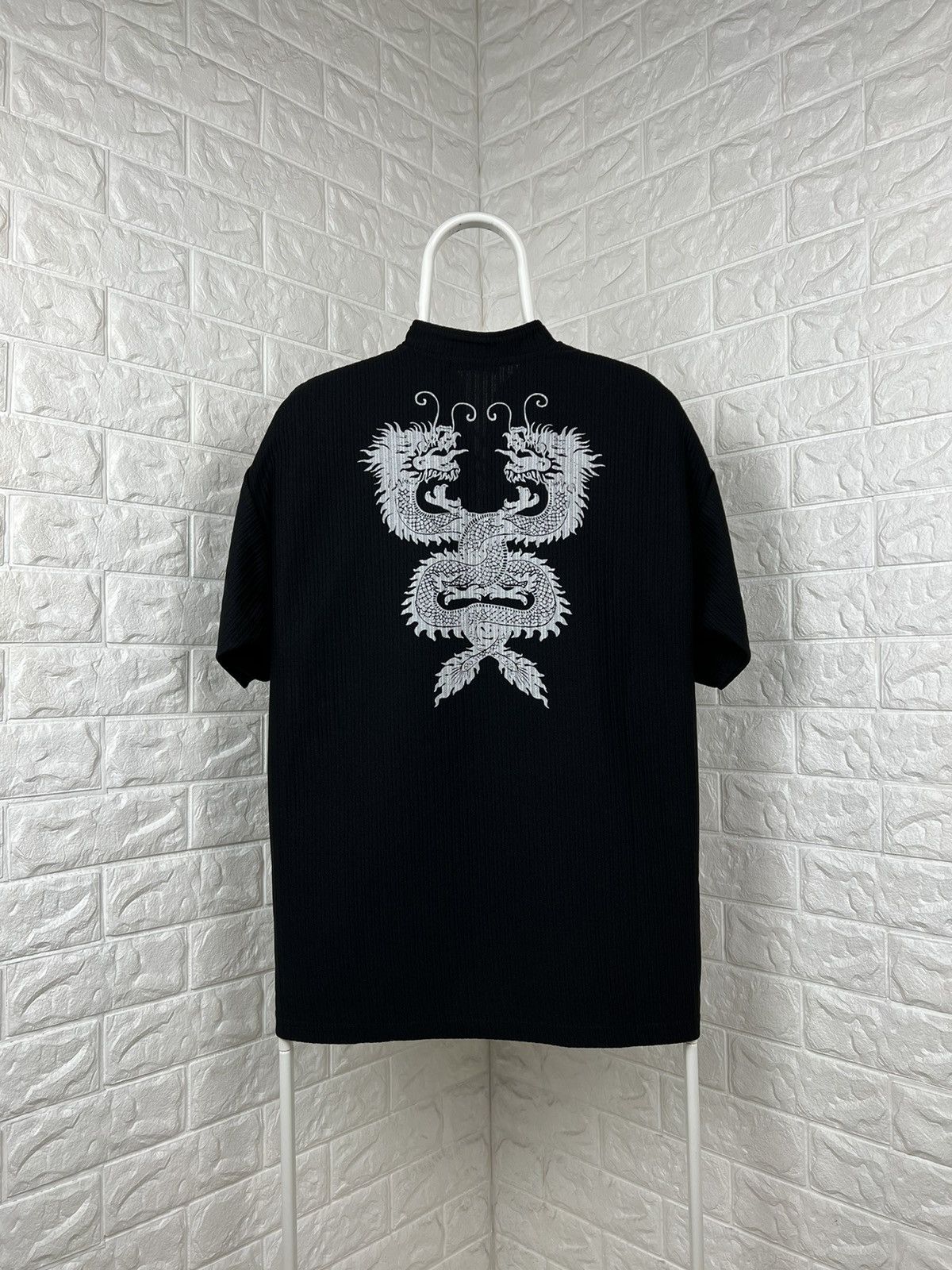 Japanese Brand Vintage Dragon Style T-shirt Y2K Size US M / EU 48-50 / 2 - 2 Thumbnail