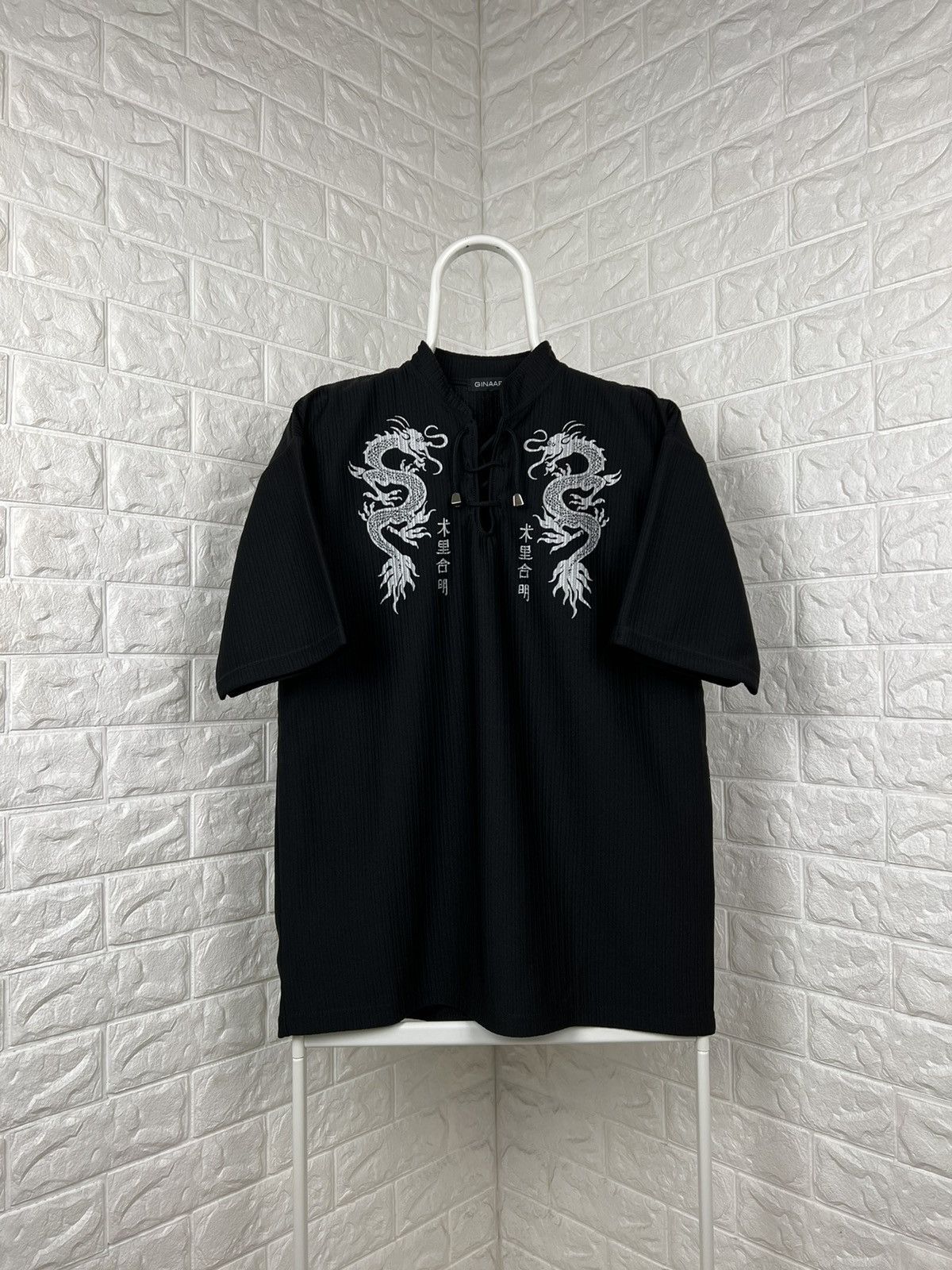Japanese Brand Vintage Dragon Style T-shirt Y2K Size US M / EU 48-50 / 2 - 1 Thumbnail
