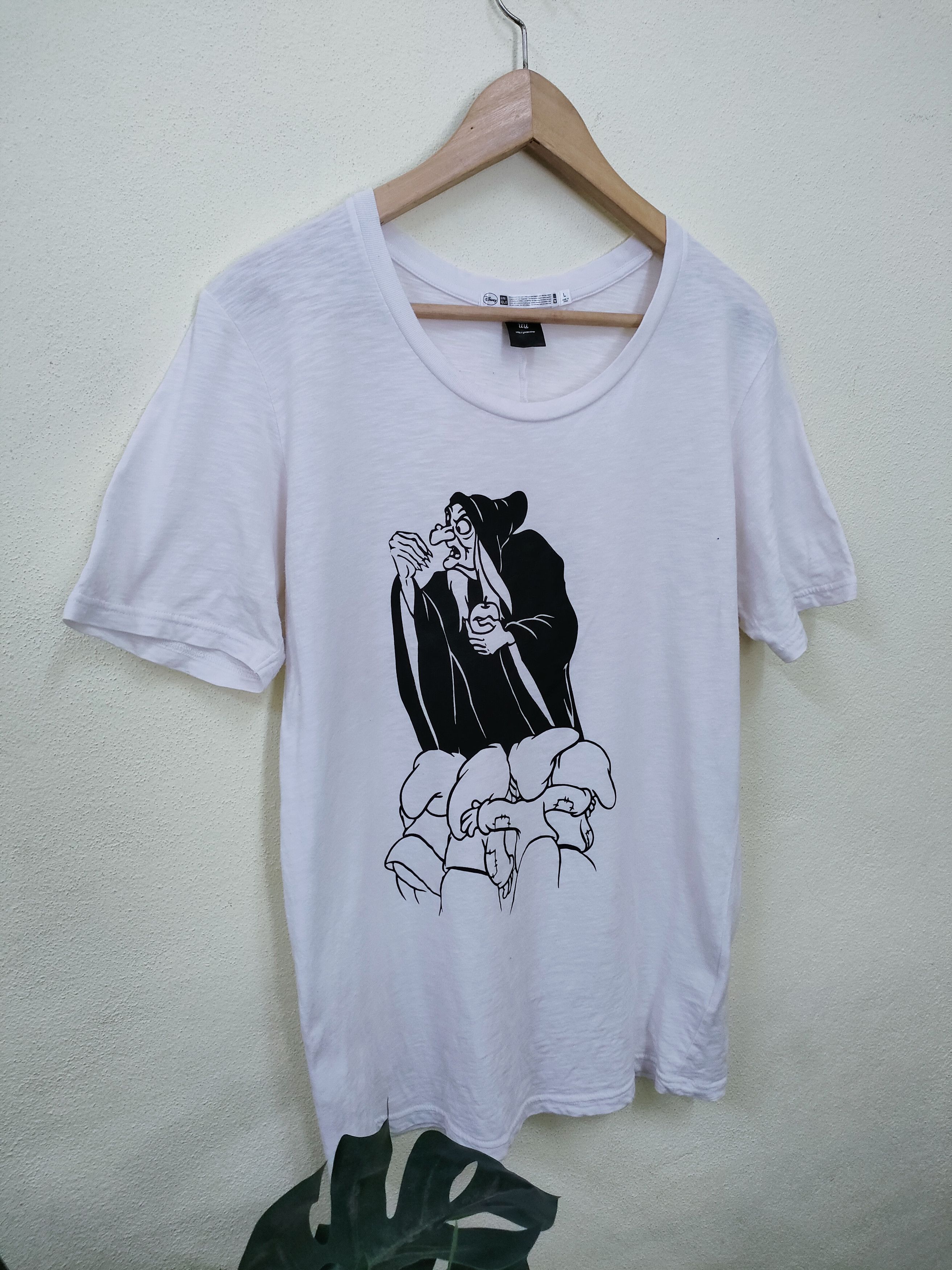 Jun Takahashi × Undercover × Uniqlo Undercover x Uniqlo x Disney T-shirt Size US L / EU 52-54 / 3 - 6 Thumbnail