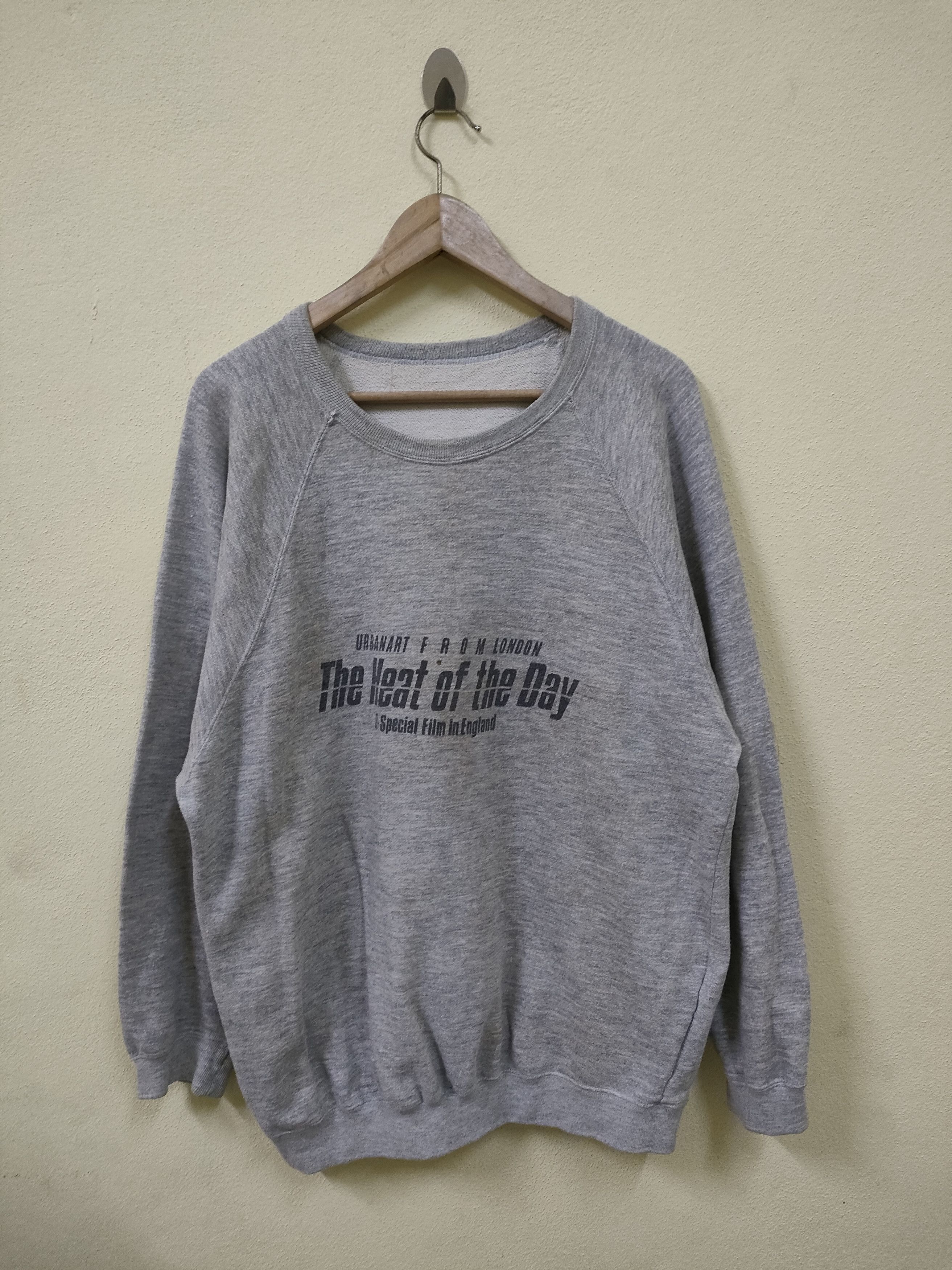 Vintage Vintage The Heat Of The Day Movie Distressed sweatshirt Size US L / EU 52-54 / 3 - 1 Thumbnail