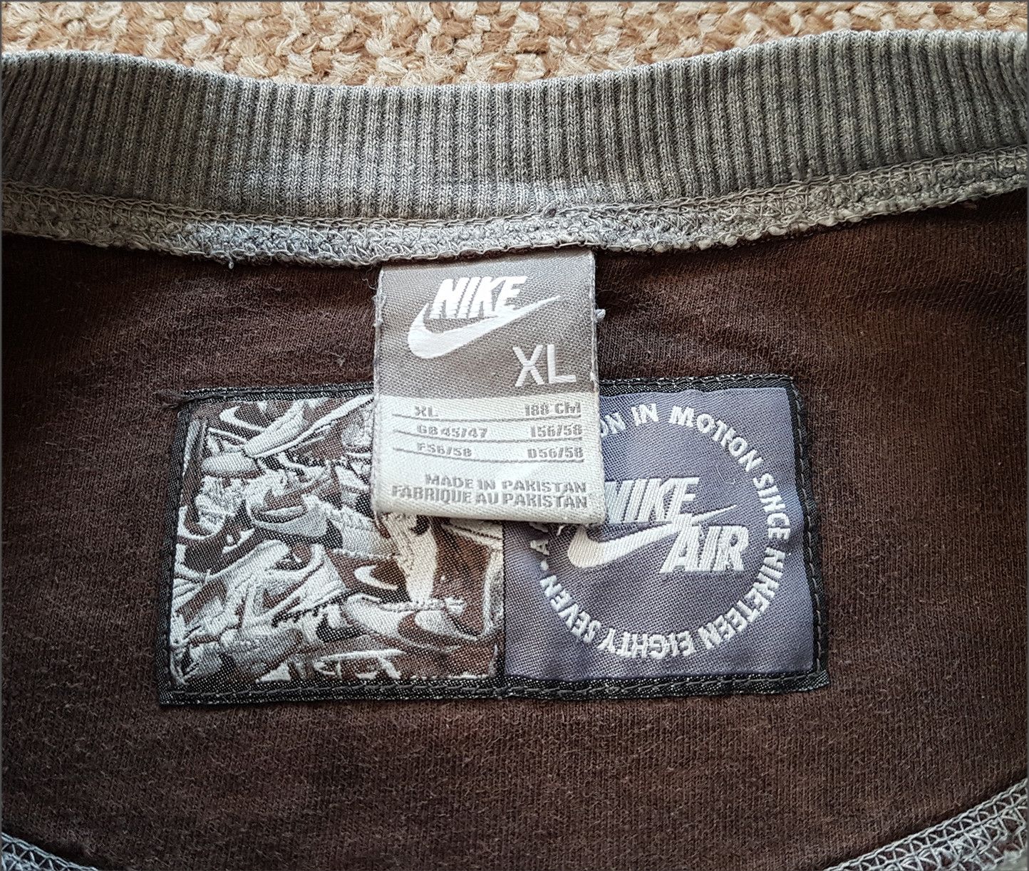 Nike Vintage Nike Air Sweatshirt Big Logo size XL Size US XL / EU 56 / 4 - 7 Thumbnail