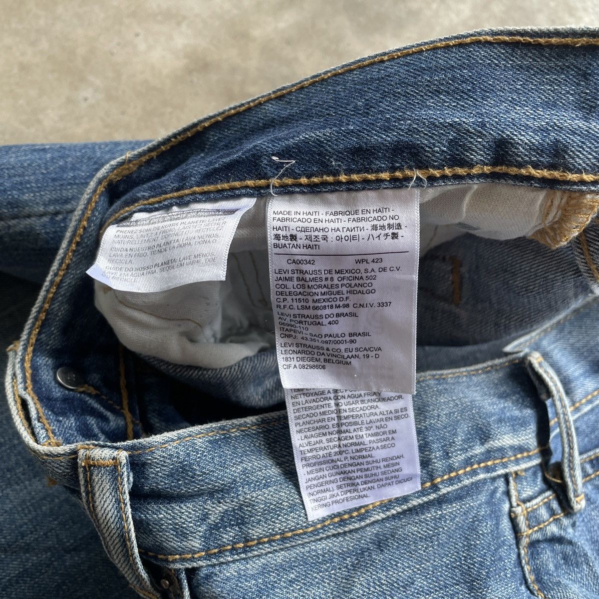Levi's Vintage Levi’s 501 Jeans W33x32.5 Levi’s Faded Denim Pants Size US 33 - 6 Thumbnail