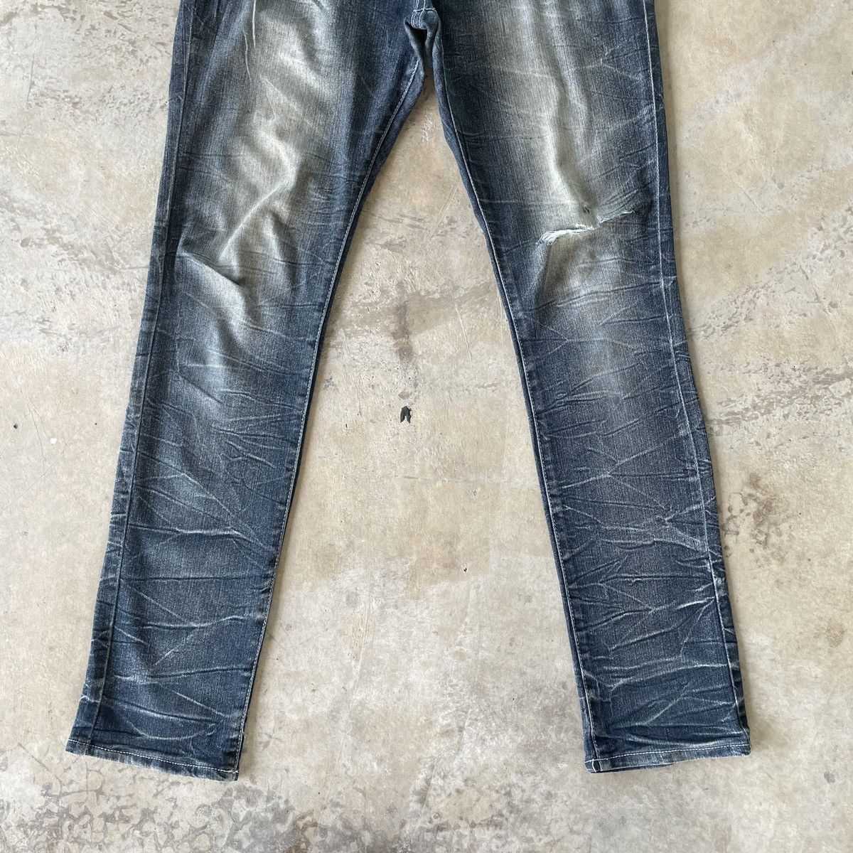 Japanese Brand Japanese Vintage Faded Distressed Denim Jeans Pants Rare W29 Size US 29 - 5 Thumbnail