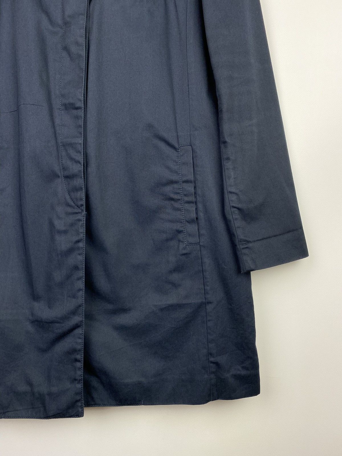 Prada Prada ladies single breasted trench coat size 42 navy Size M / US 6-8 / IT 42-44 - 5 Thumbnail