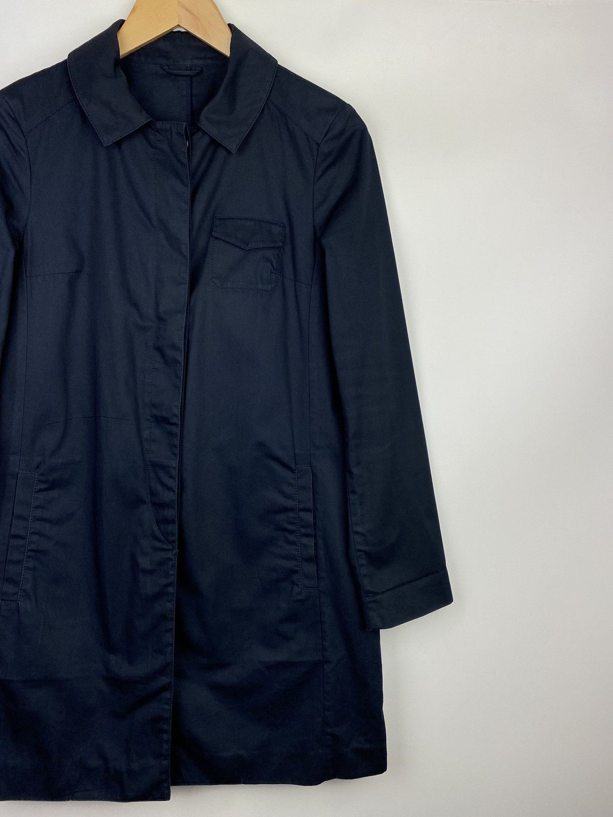 Prada Prada ladies single breasted trench coat size 42 navy Size M / US 6-8 / IT 42-44 - 3 Thumbnail