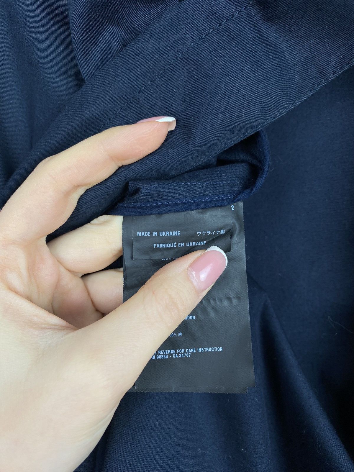 Prada Prada ladies single breasted trench coat size 42 navy Size M / US 6-8 / IT 42-44 - 20 Thumbnail