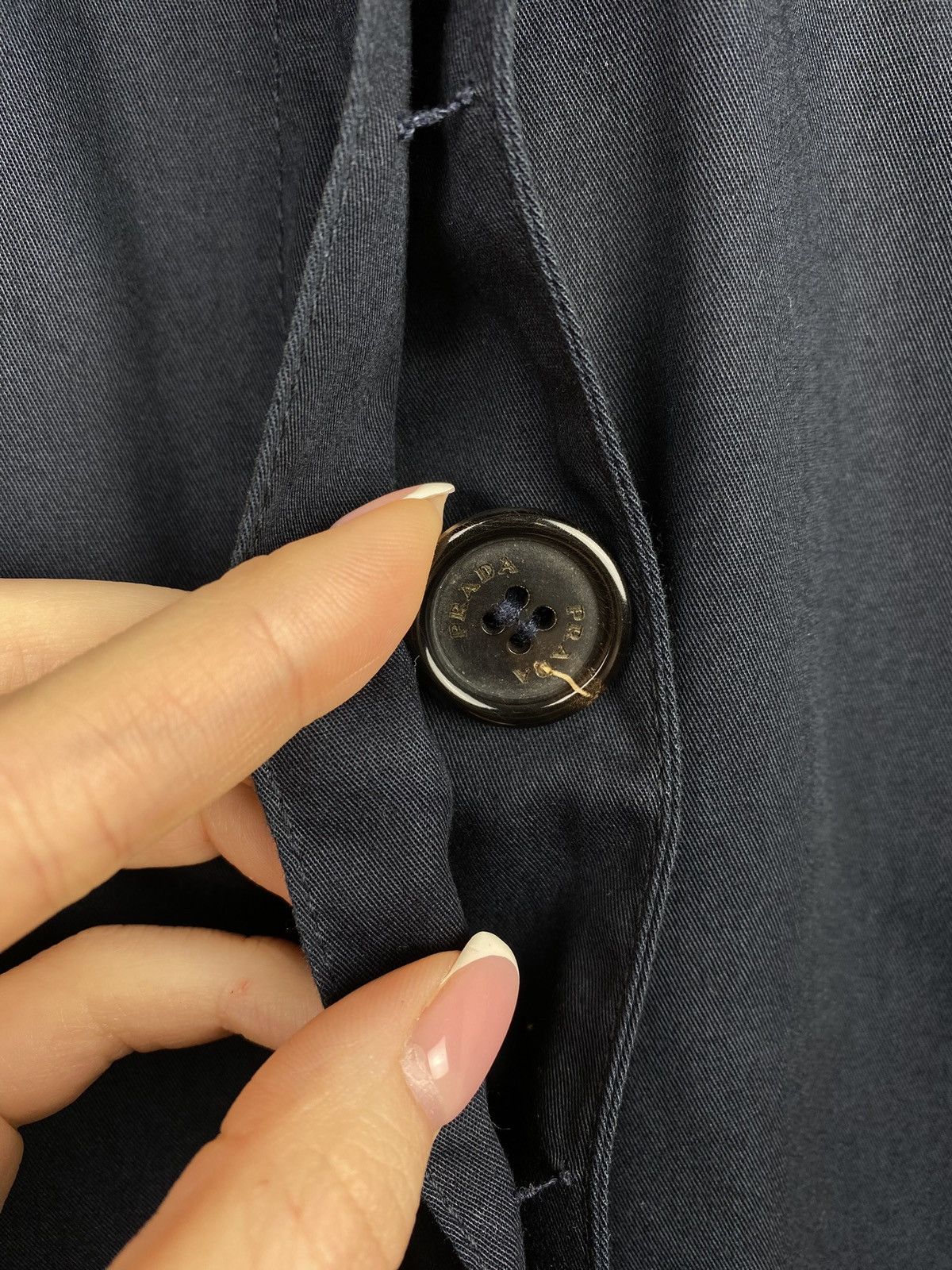 Prada Prada ladies single breasted trench coat size 42 navy Size M / US 6-8 / IT 42-44 - 11 Thumbnail