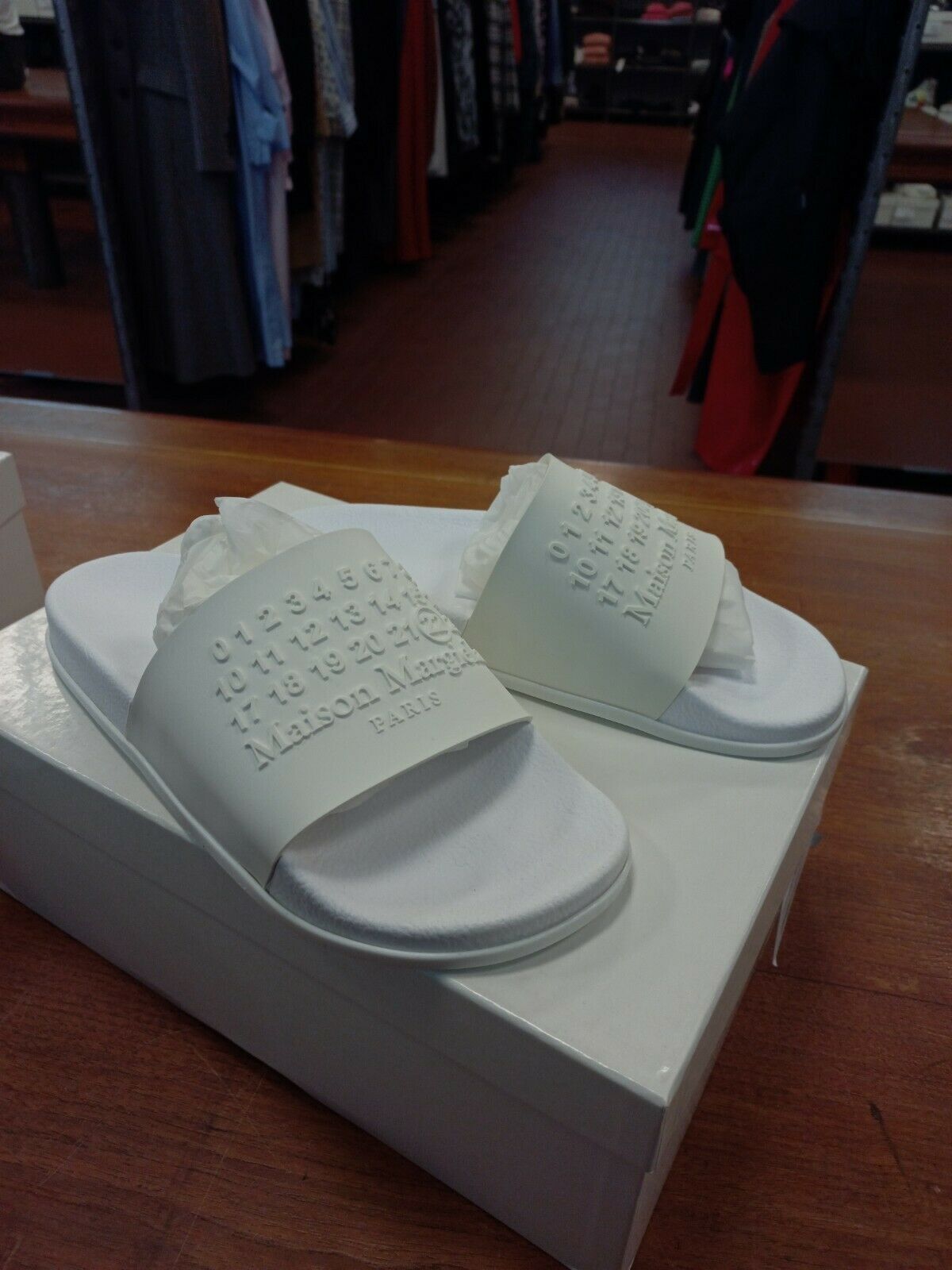 Maison Margiela Slipper S57WX0024 in White Size US 7 / EU 40 - 1 Thumbnail