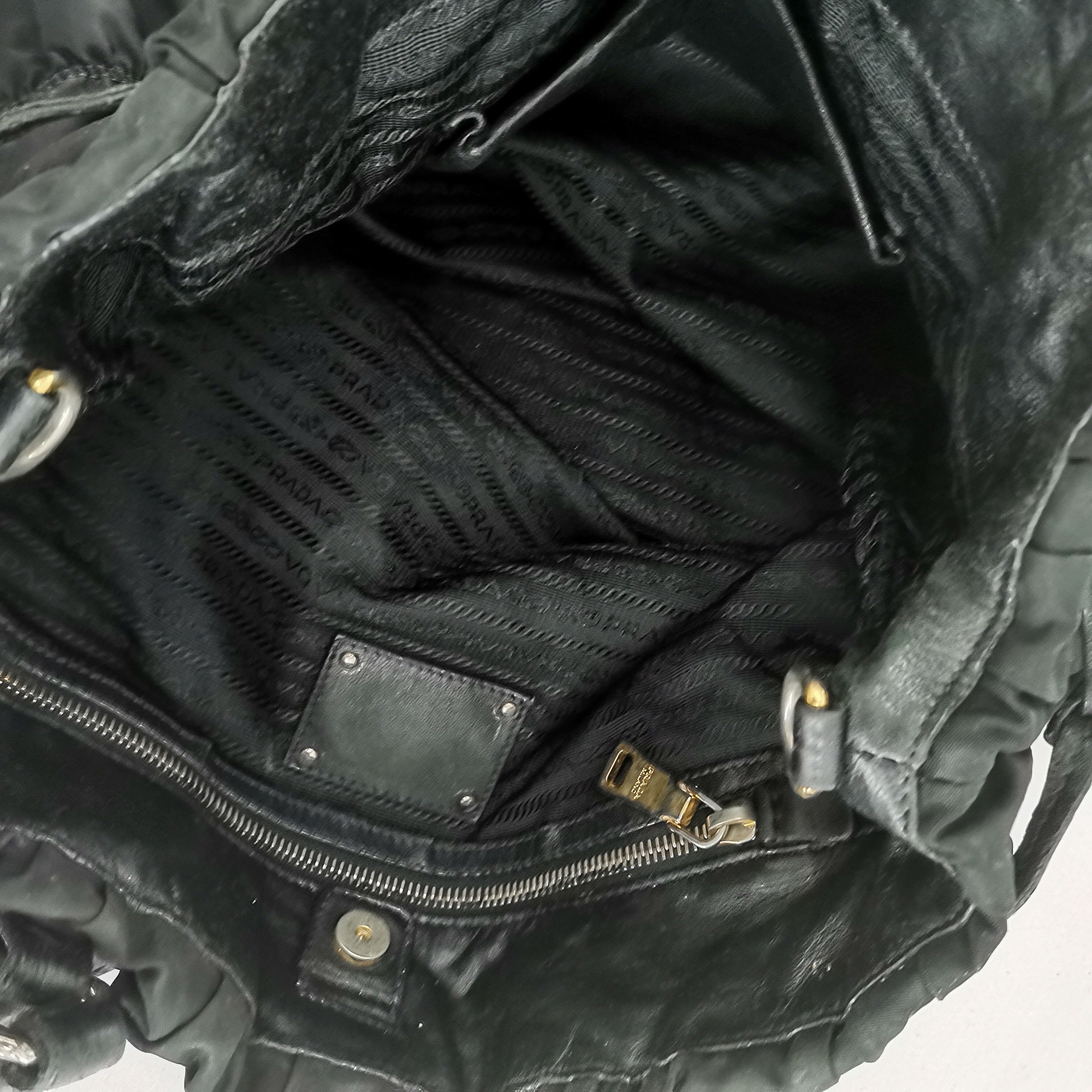 Prada Authentic Prada Hand Bag Size ONE SIZE - 8 Thumbnail