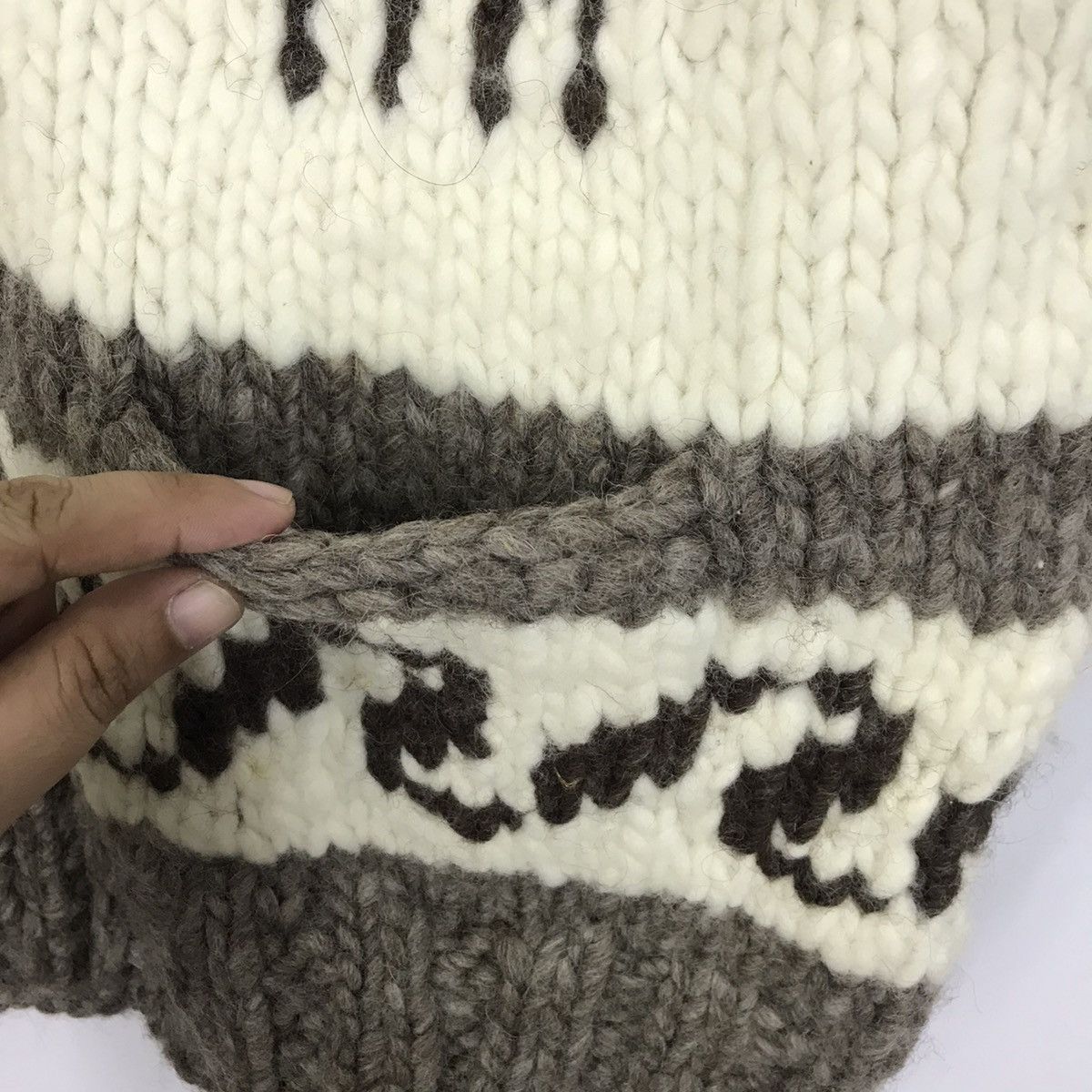 Aran Isles Knitwear Eaglet made in Canada Navajo mohair knitwear Jackets Size US S / EU 44-46 / 1 - 2 Thumbnail