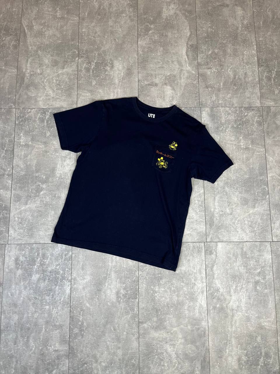 Disney × Uniqlo Men’s Uniqlo x Disney tee Size US M / EU 48-50 / 2 - 2 Thumbnail