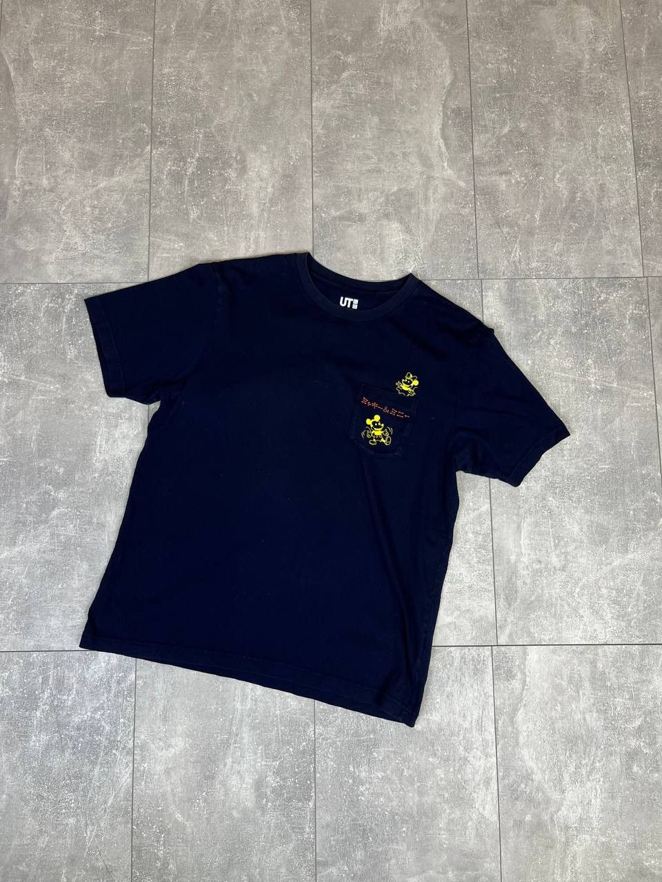 Disney × Uniqlo Men’s Uniqlo x Disney tee Size US M / EU 48-50 / 2 - 1 Thumbnail