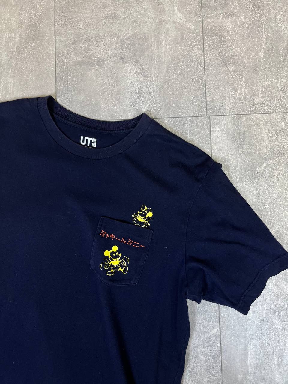 Disney × Uniqlo Men’s Uniqlo x Disney tee Size US M / EU 48-50 / 2 - 3 Thumbnail
