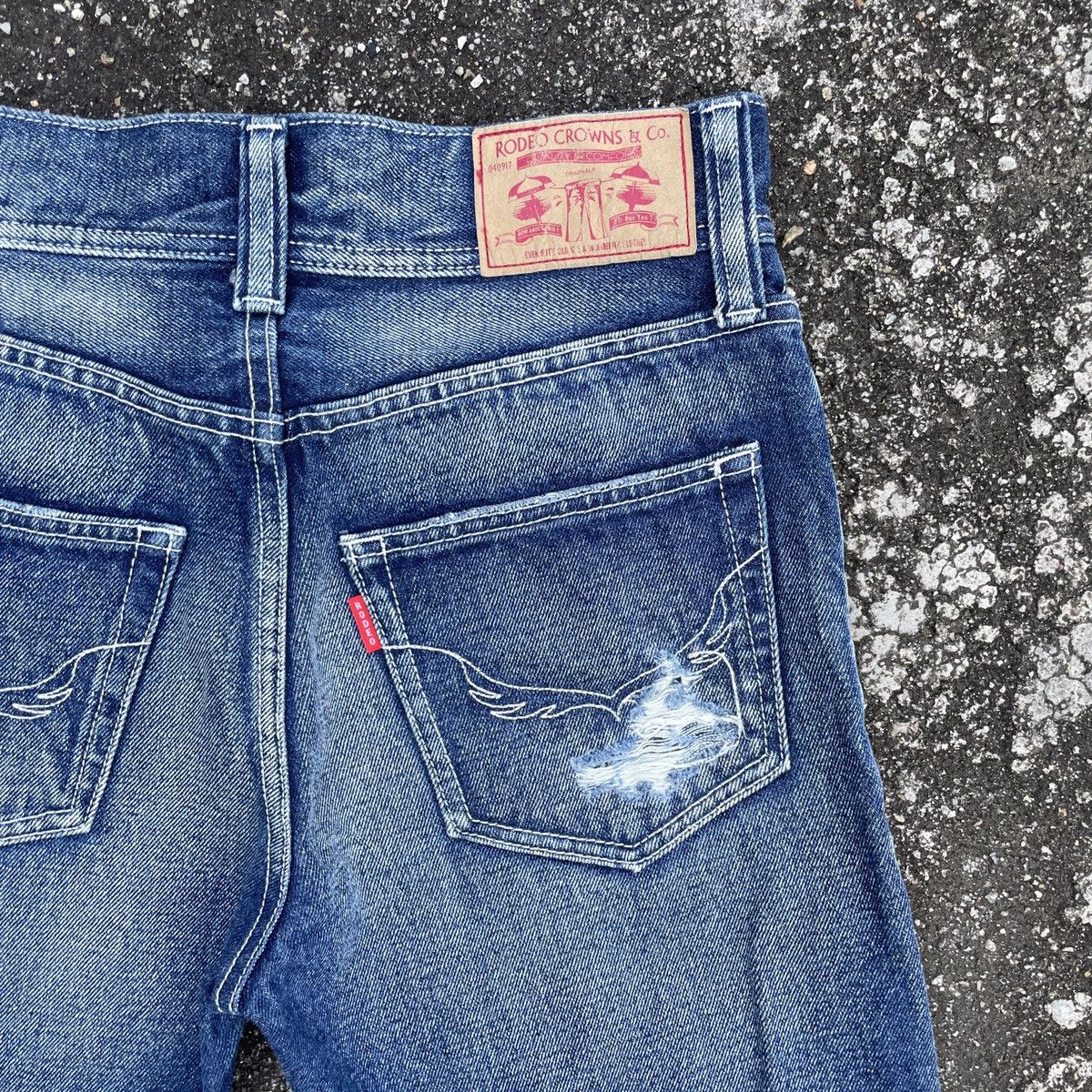 Other Vintage Rodeo Crowns Distressed Denim Jeans Size US 29 - 9 Thumbnail