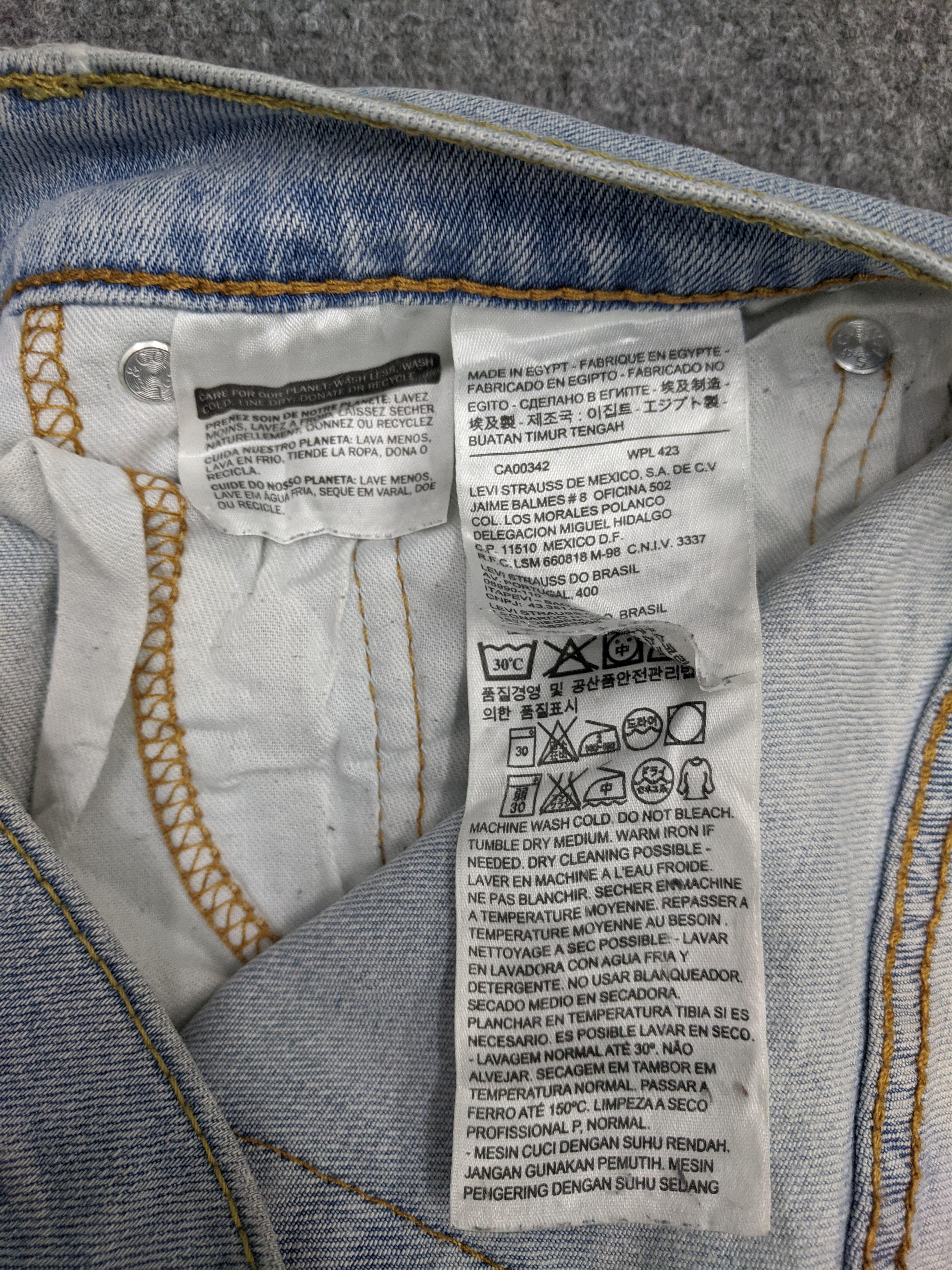 Levi's Vintage Levis Jeans DP0764 Size US 33 - 14 Thumbnail