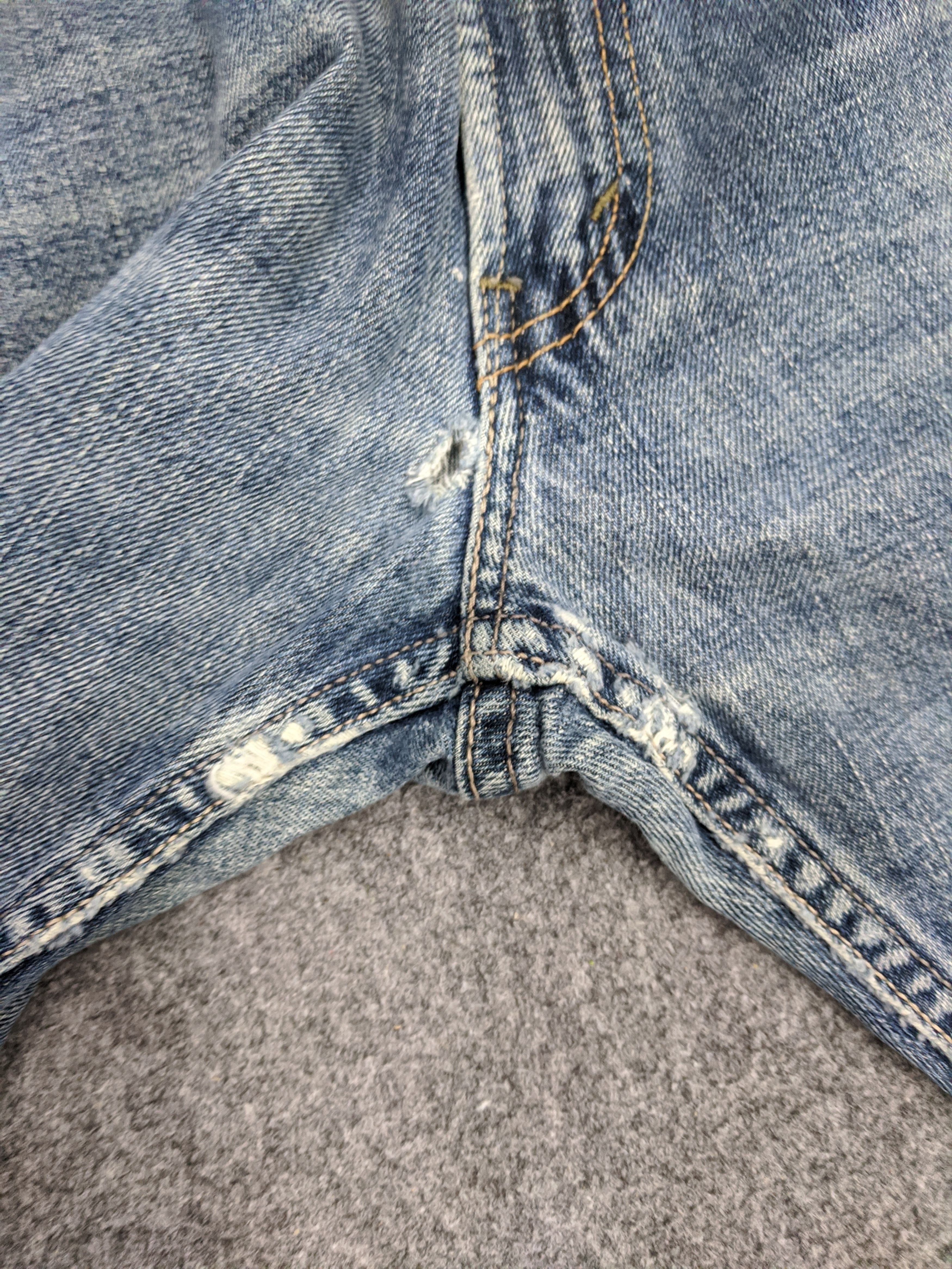 Levi's Vintage Levis 514 Jeans DP0901 Size US 33 - 12 Thumbnail