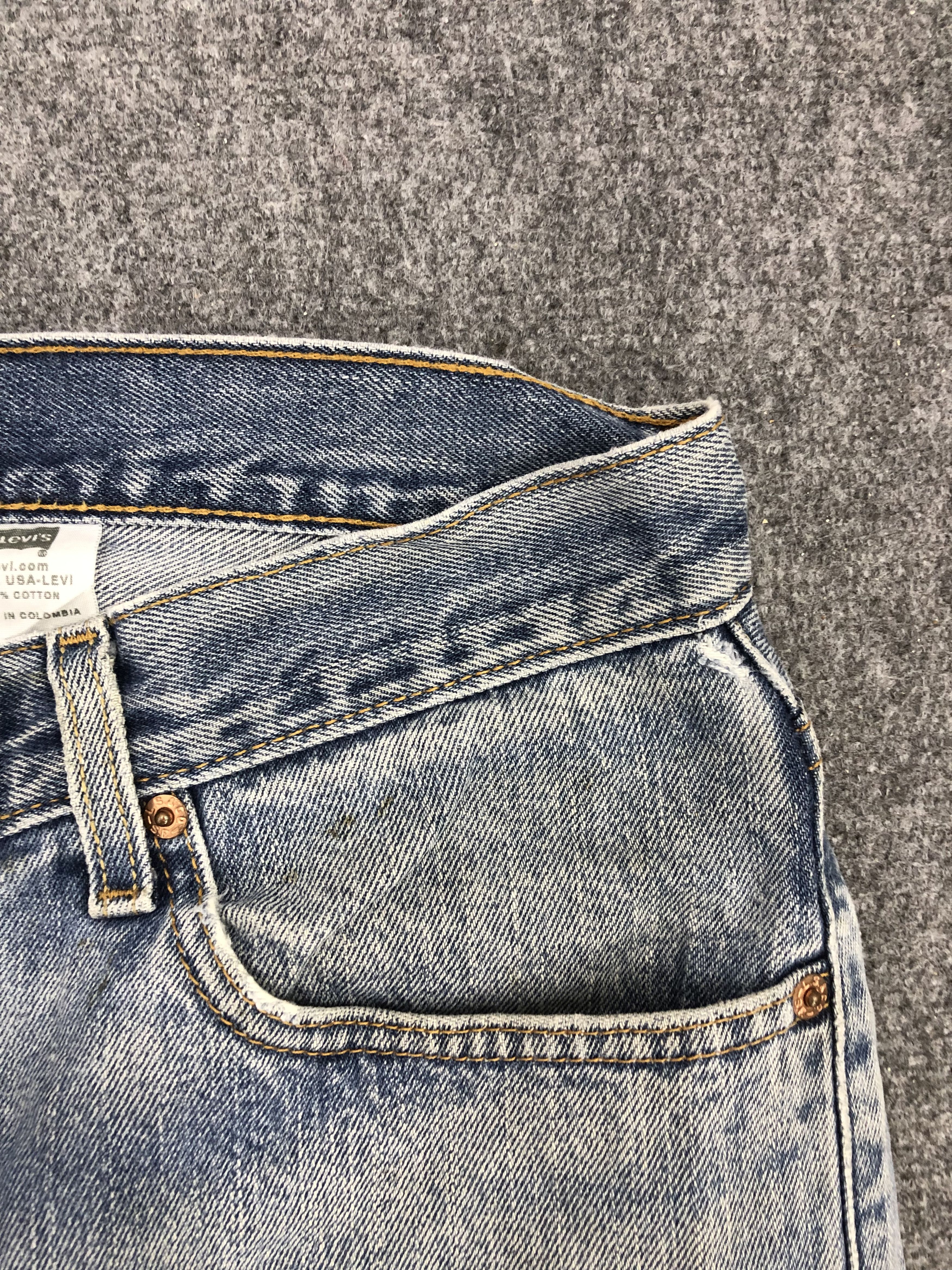 Levi's Vintage Levis 505 Light Wash Jeans DP1295 Size US 33 - 8 Thumbnail