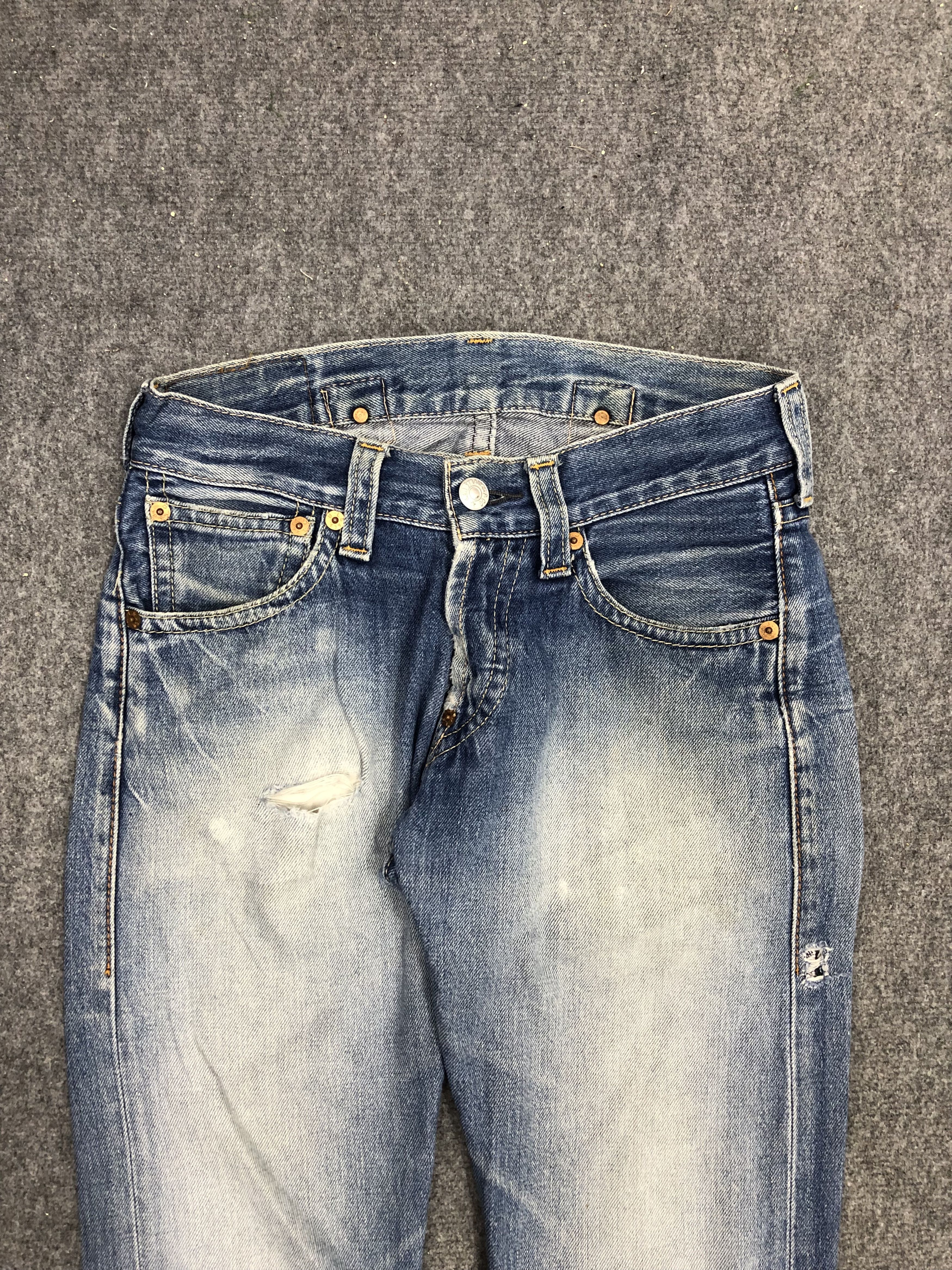 Levi's Vintage Levis 902 Light Wash Jeans DP1261 Size US 33 - 2 Thumbnail