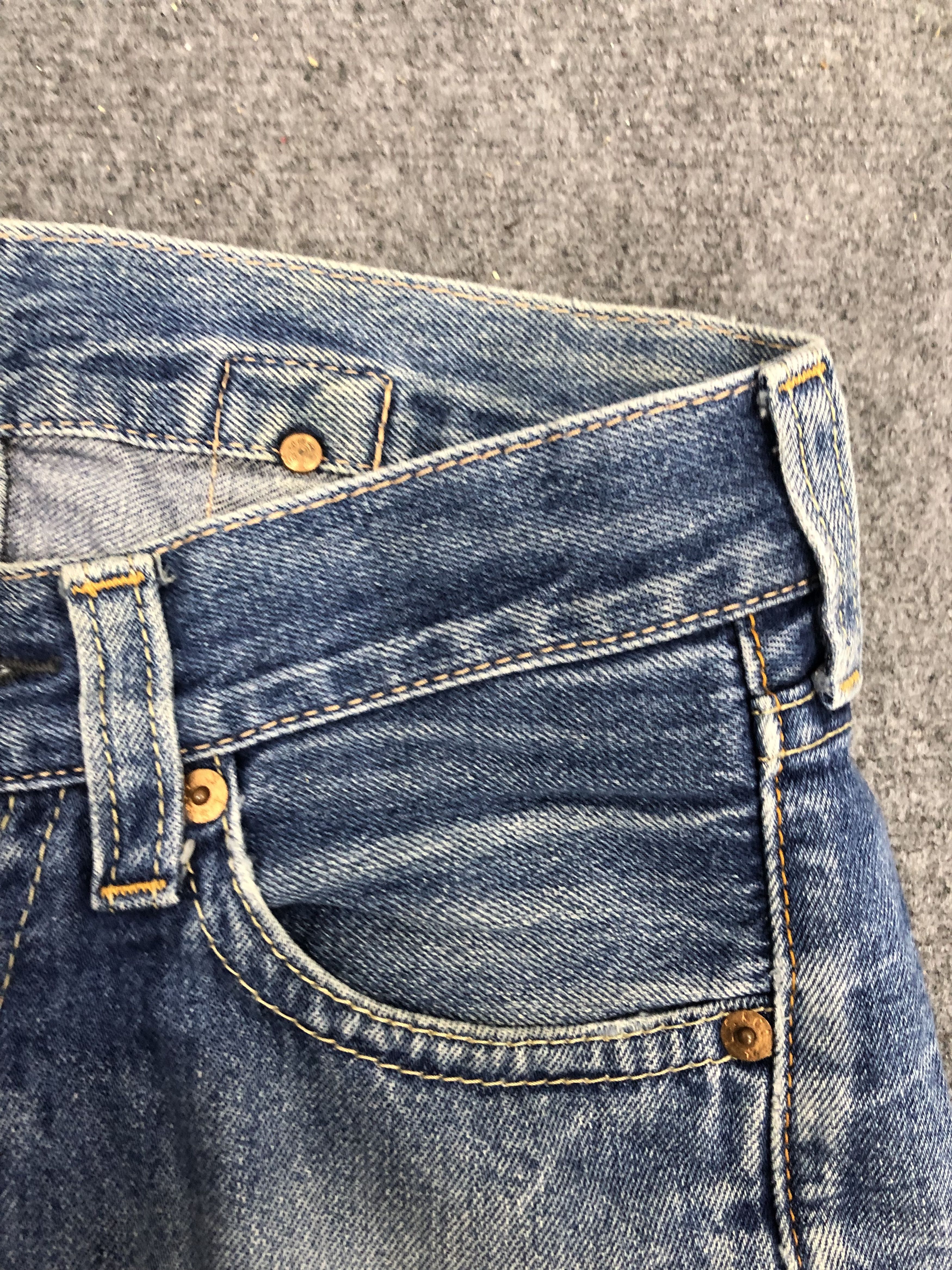 Levi's Vintage Levis 902 Light Wash Jeans DP1261 Size US 33 - 6 Thumbnail