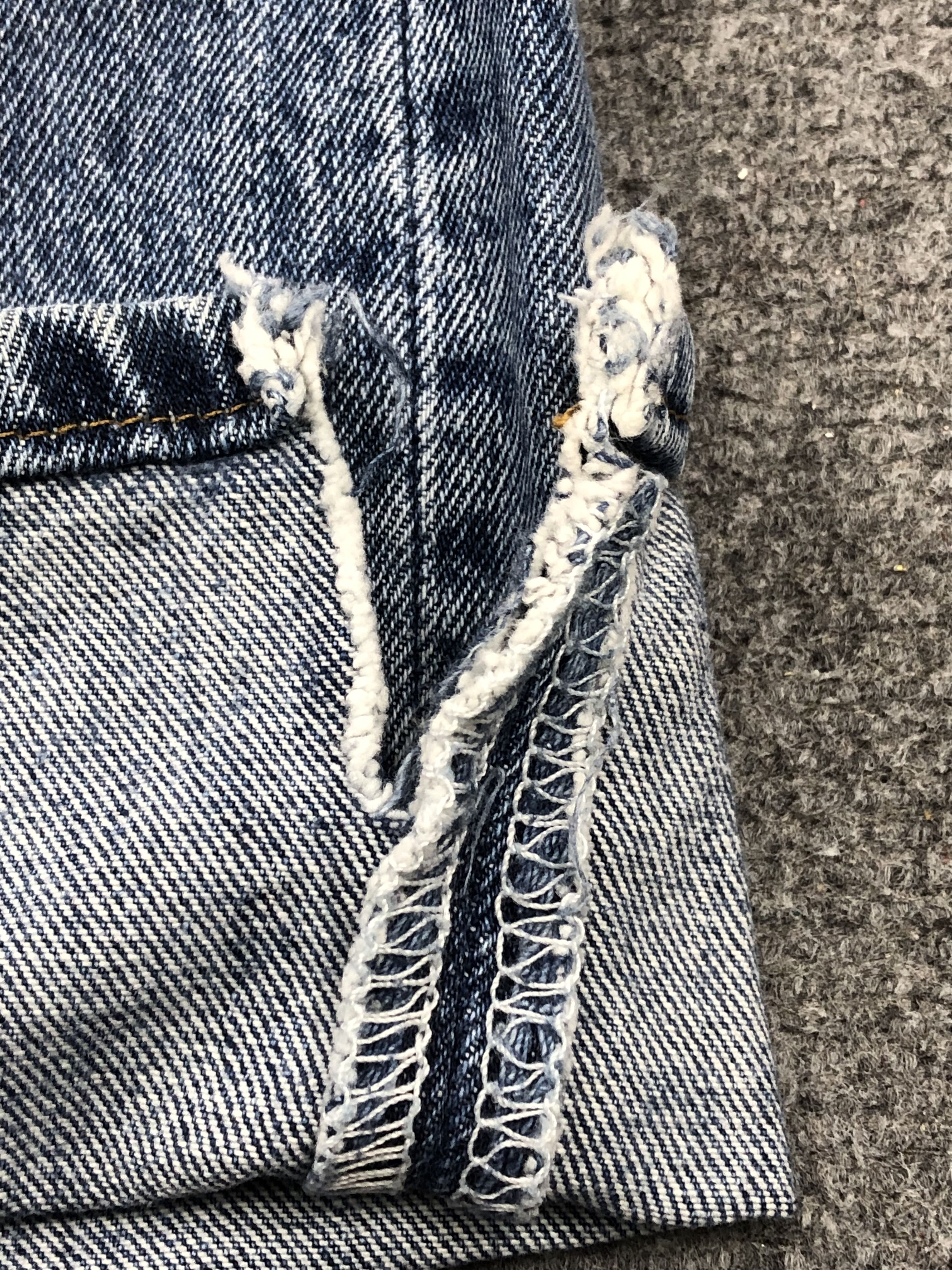 Levi's Vintage Levis 501 Jeans DP1563 Size US 33 - 11 Thumbnail