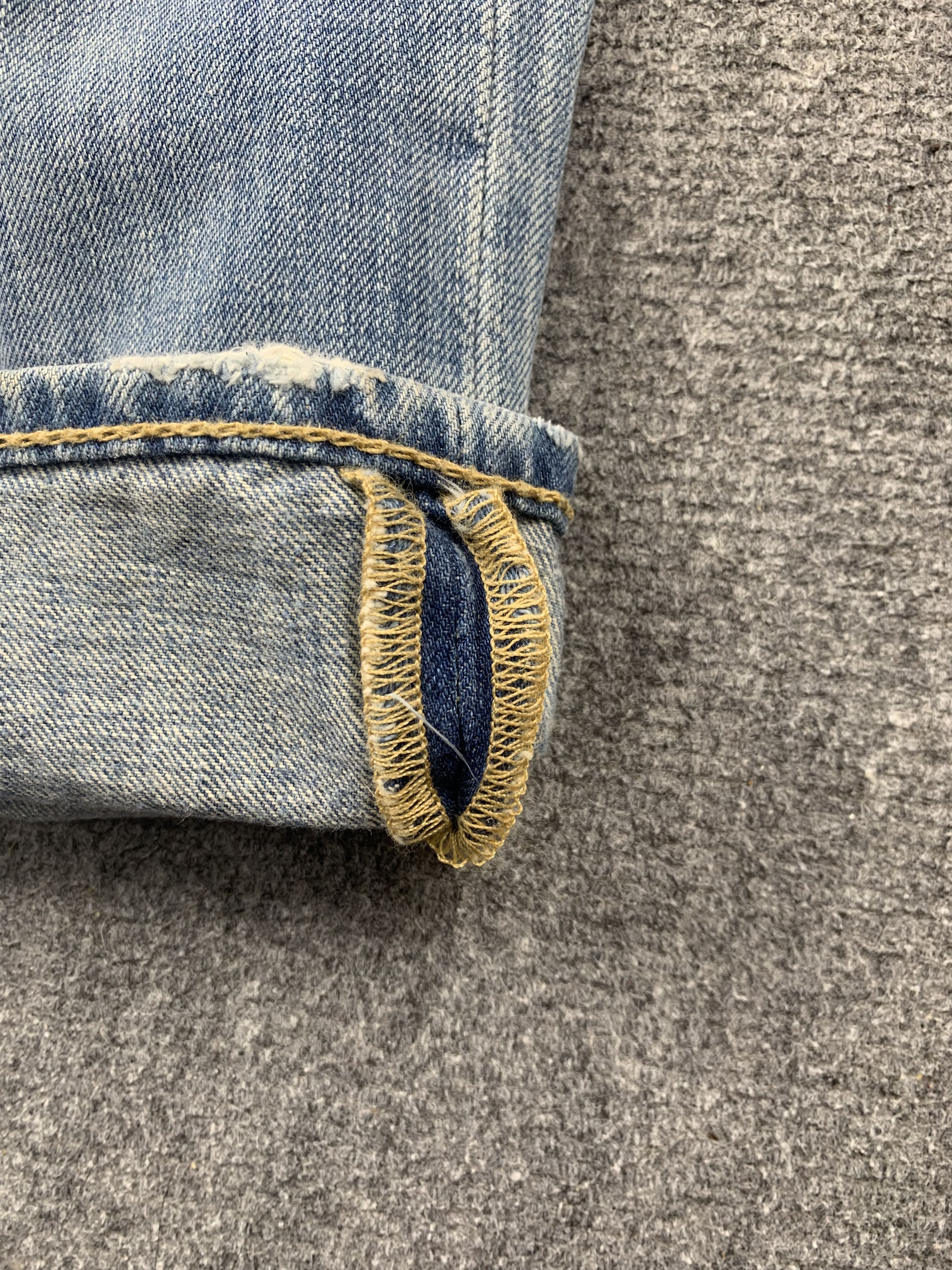 Levi's Vintage Levis 504 Light Wash Jeans DP2041 Size US 33 - 15 Thumbnail
