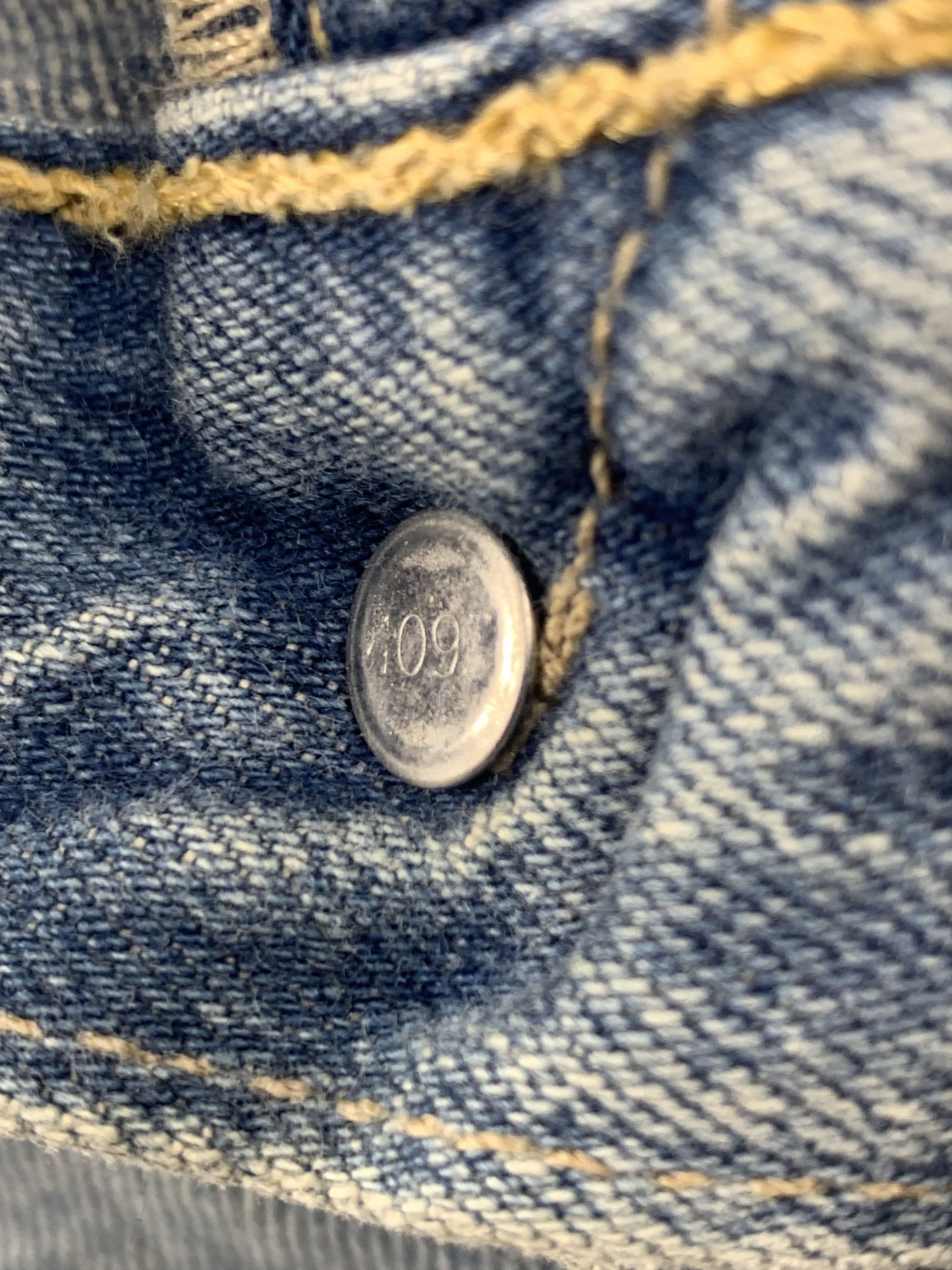 Levi's Vintage Levis 504 Light Wash Jeans DP2041 Size US 33 - 17 Thumbnail