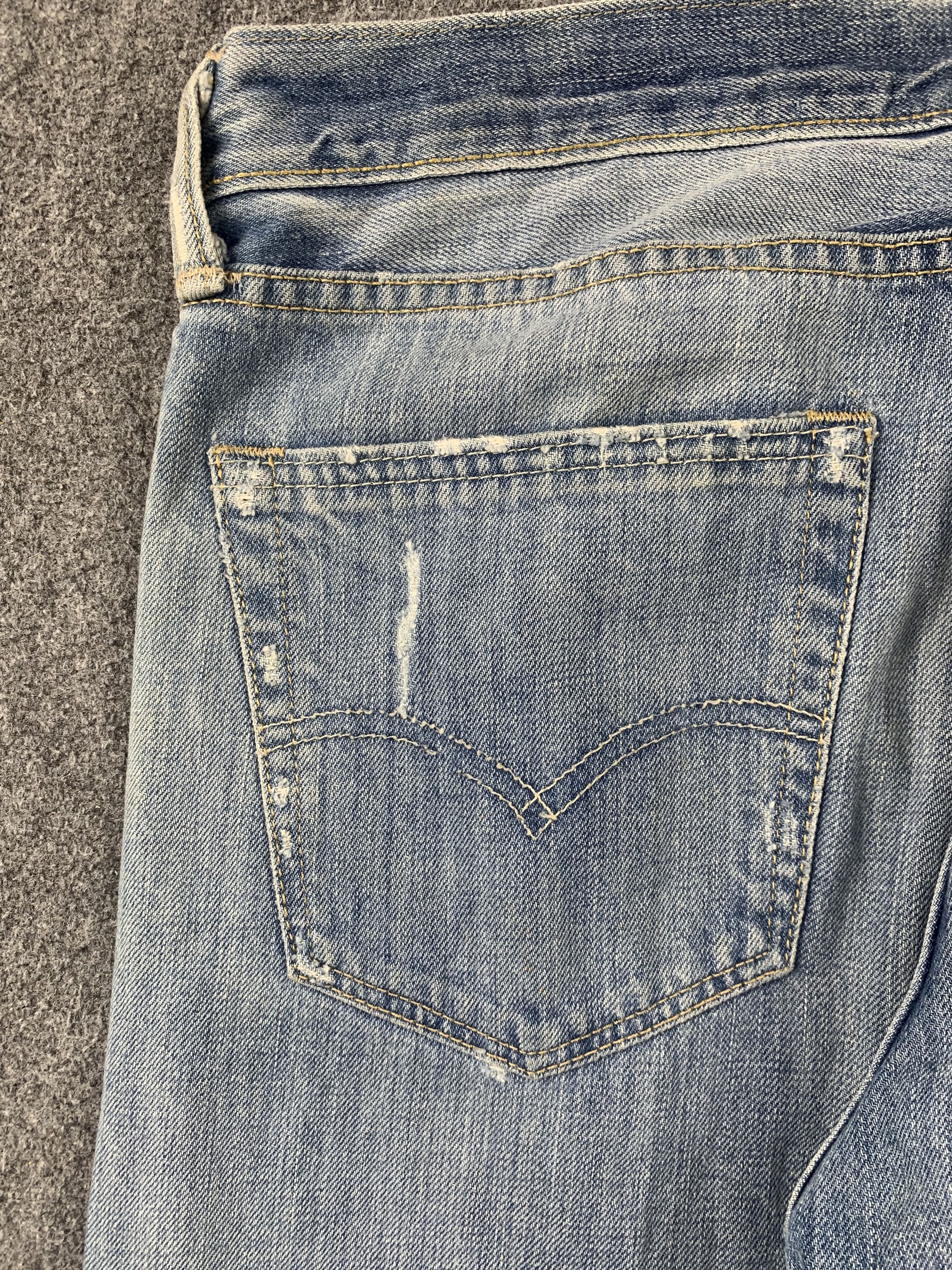 Levi's Vintage Levis 504 Light Wash Jeans DP2041 Size US 33 - 18 Thumbnail