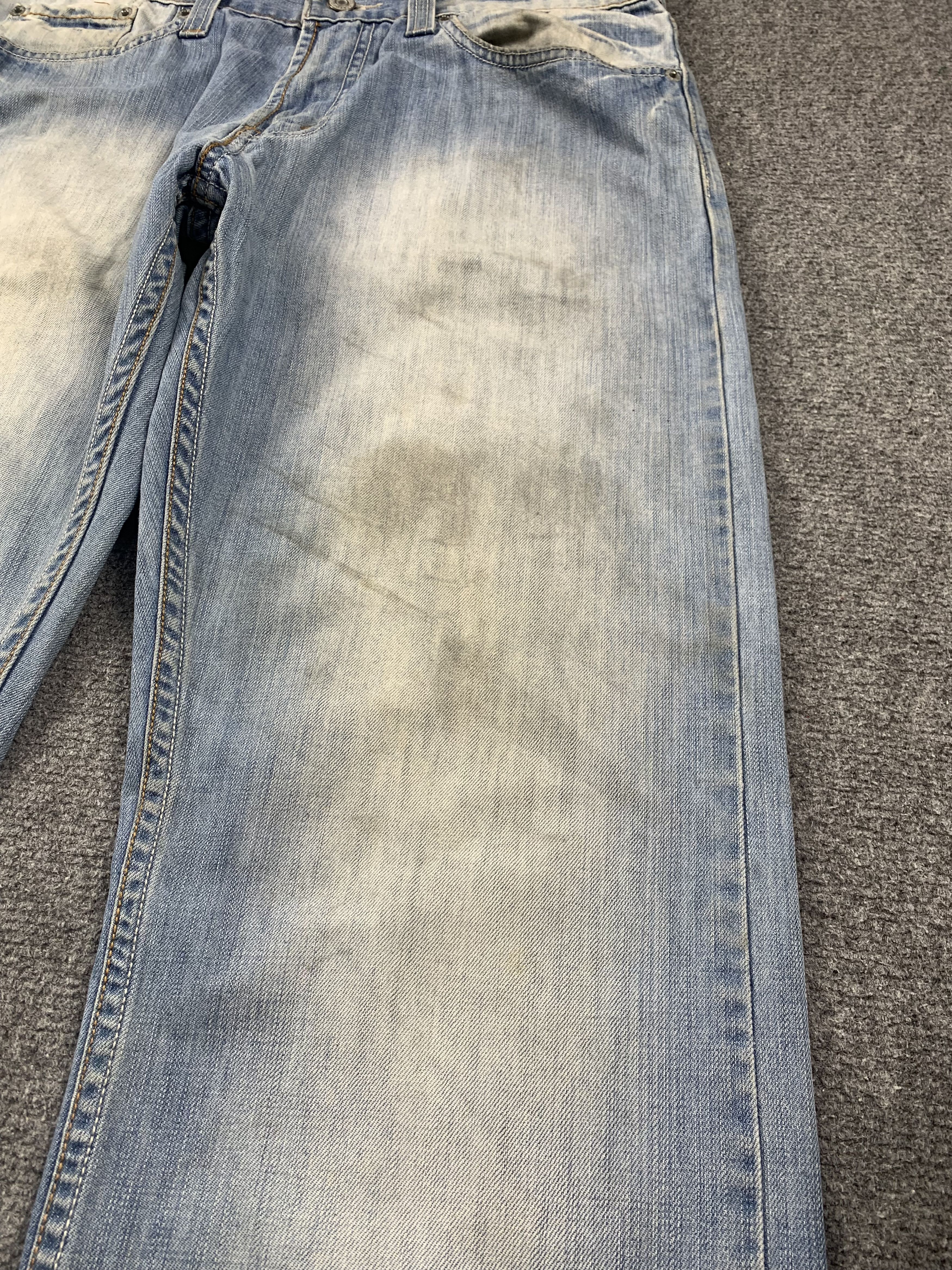 Levi's Vintage Levis 514 Light Wash Jeans DP2042 Size US 33 - 12 Thumbnail