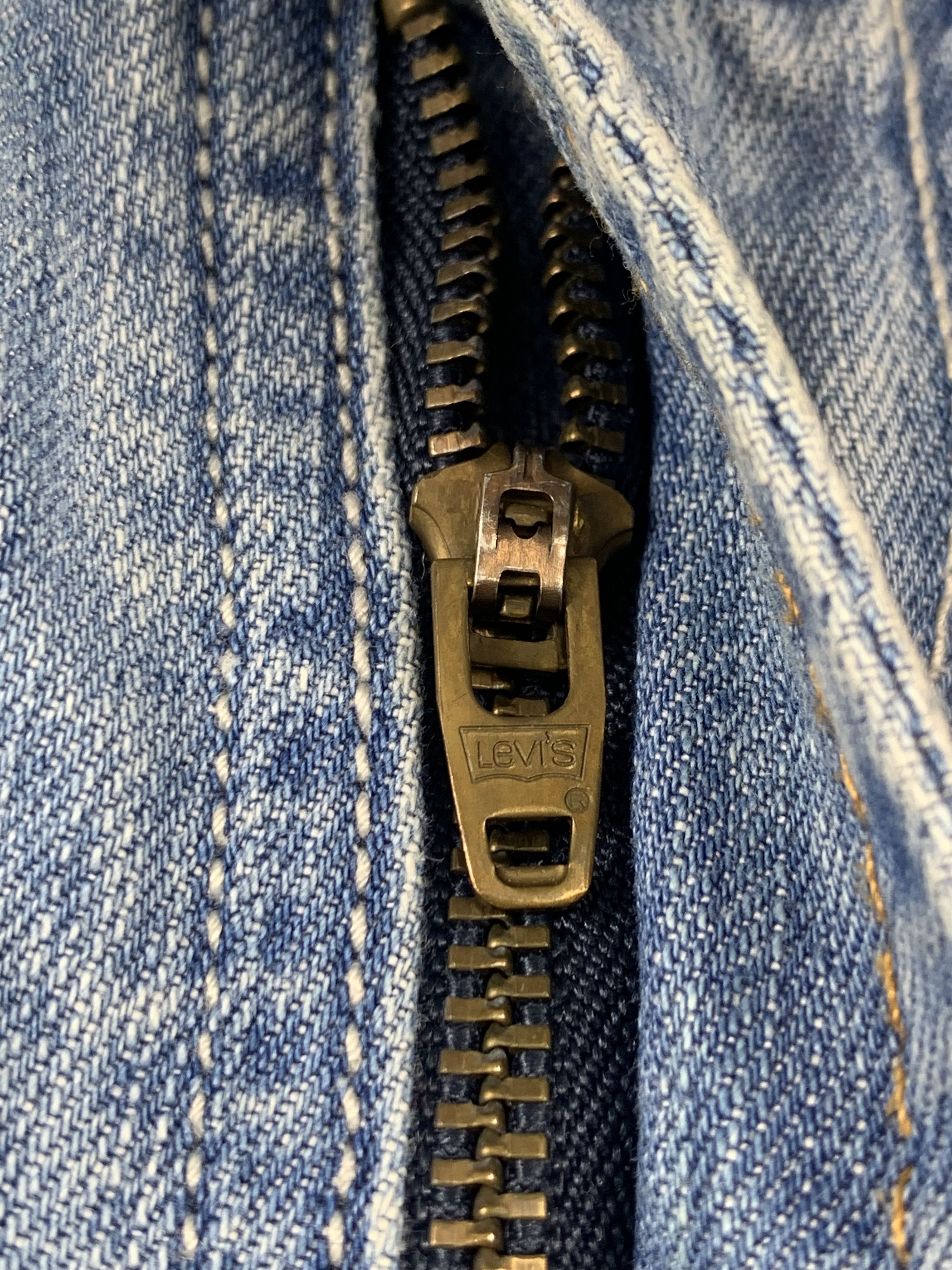 Levi's Vintage Levis 514 Light Wash Jeans DP2042 Size US 33 - 16 Thumbnail